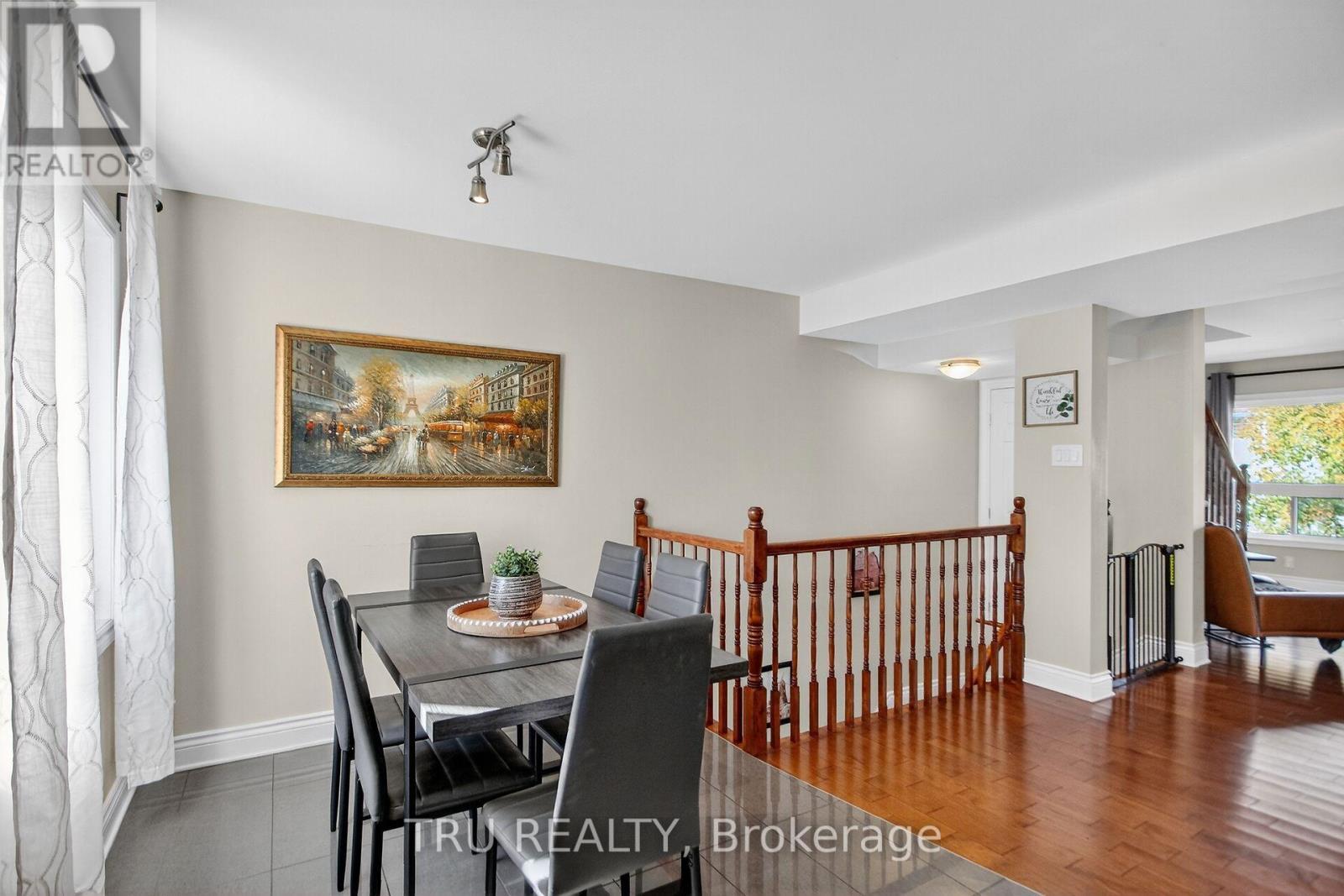 2642 Palings Private, Ottawa, ON - Indoor Photo Showing Dining Room