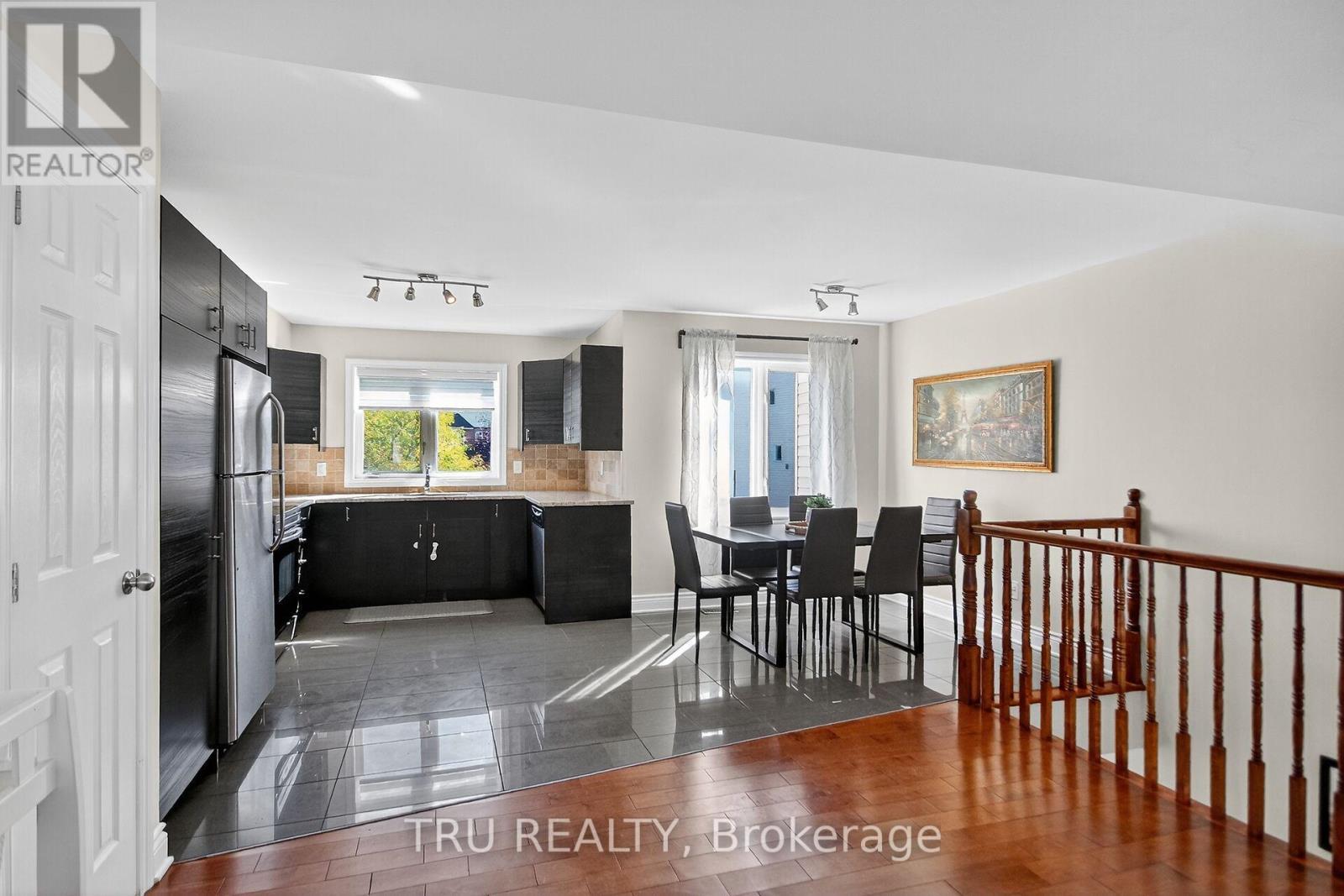 2642 Palings Private, Ottawa, ON - Indoor Photo Showing Other Room