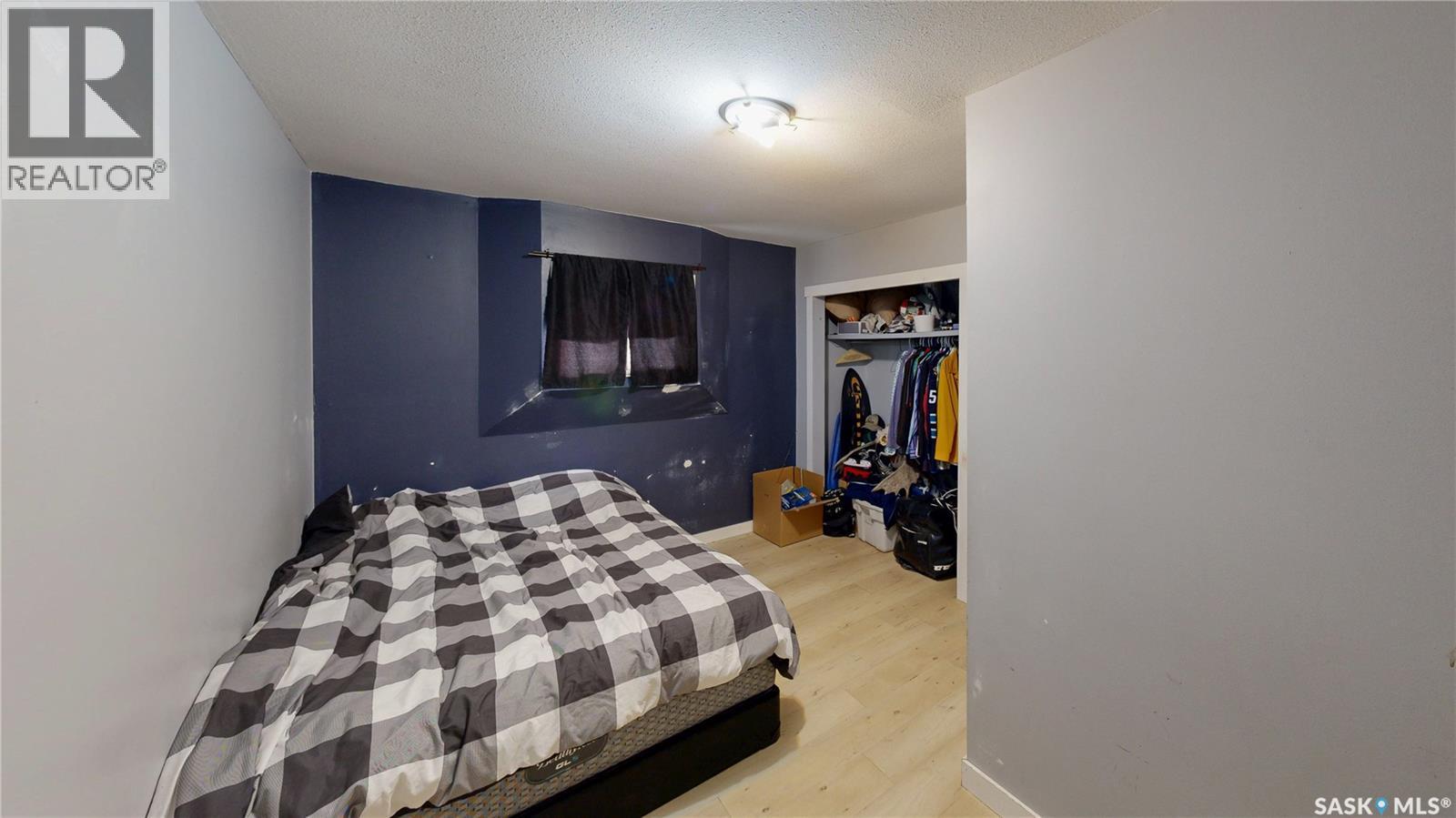 2130 Atkinson Street, Regina, SK - Indoor Photo Showing Bedroom