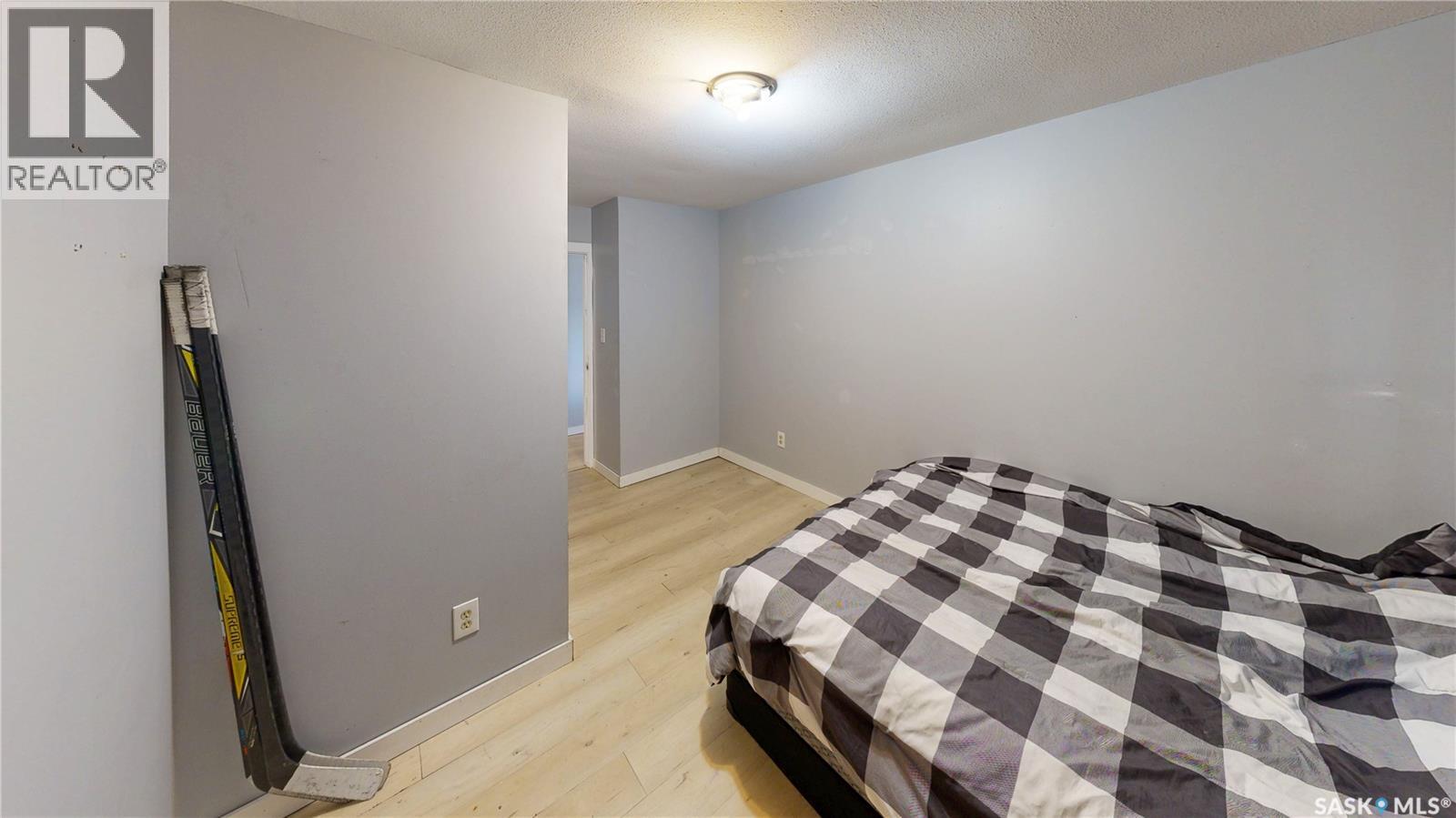 2130 Atkinson Street, Regina, SK - Indoor Photo Showing Bedroom