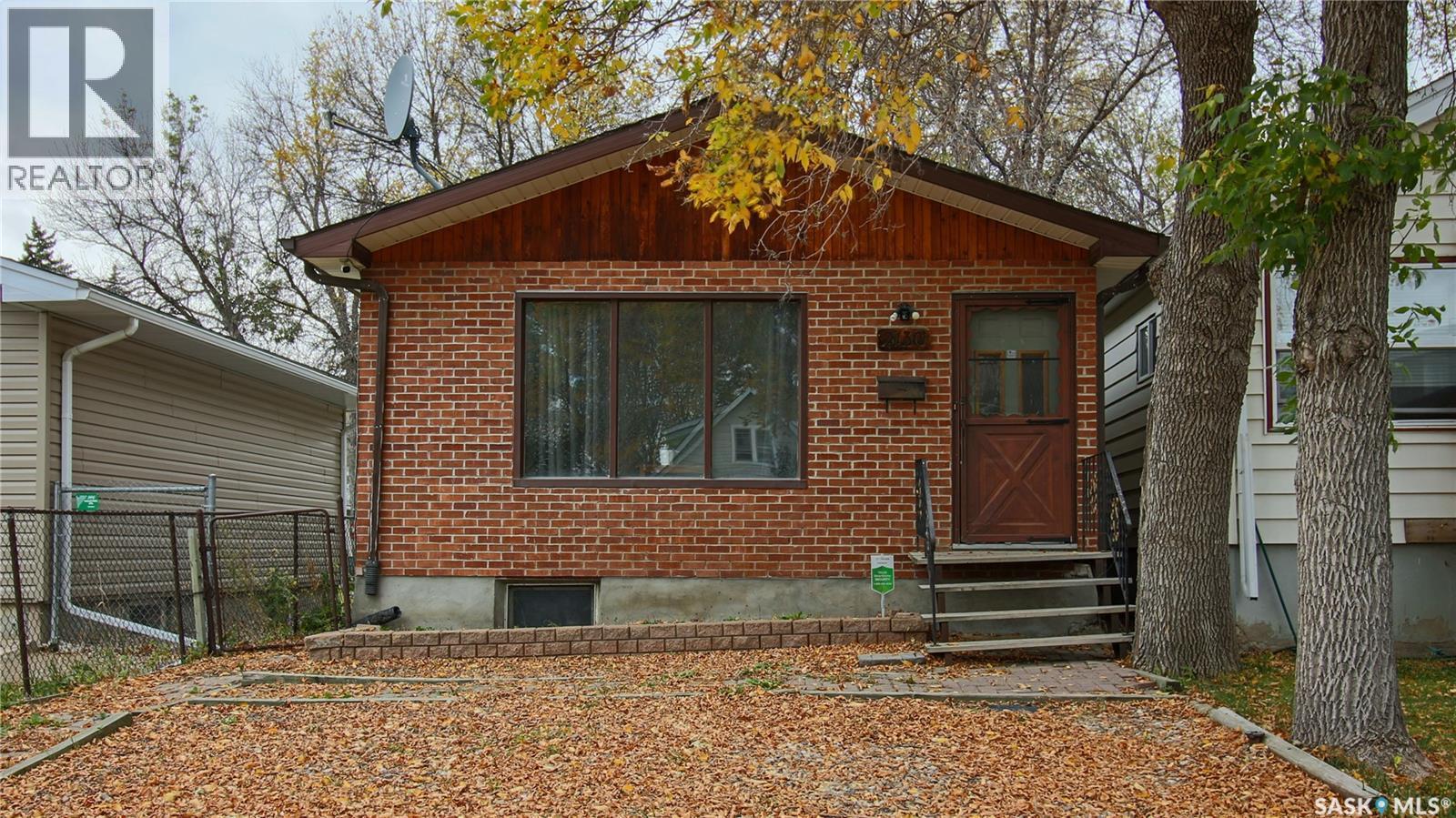 2130 Atkinson Street, Regina, SK - Outdoor With Exterior