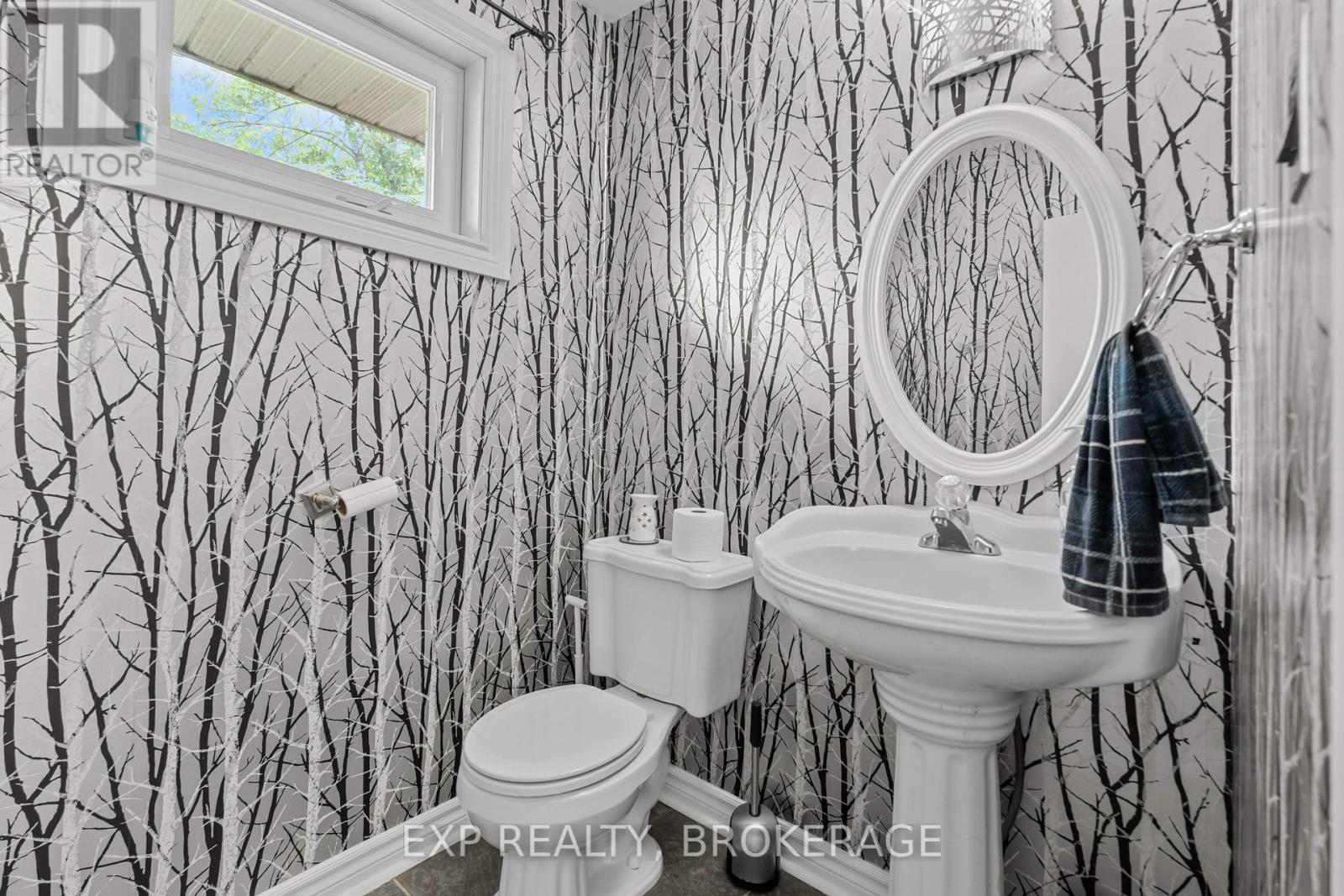 5525 Rideau Road, South Frontenac (Frontenac South), ON - Indoor Photo Showing Bathroom