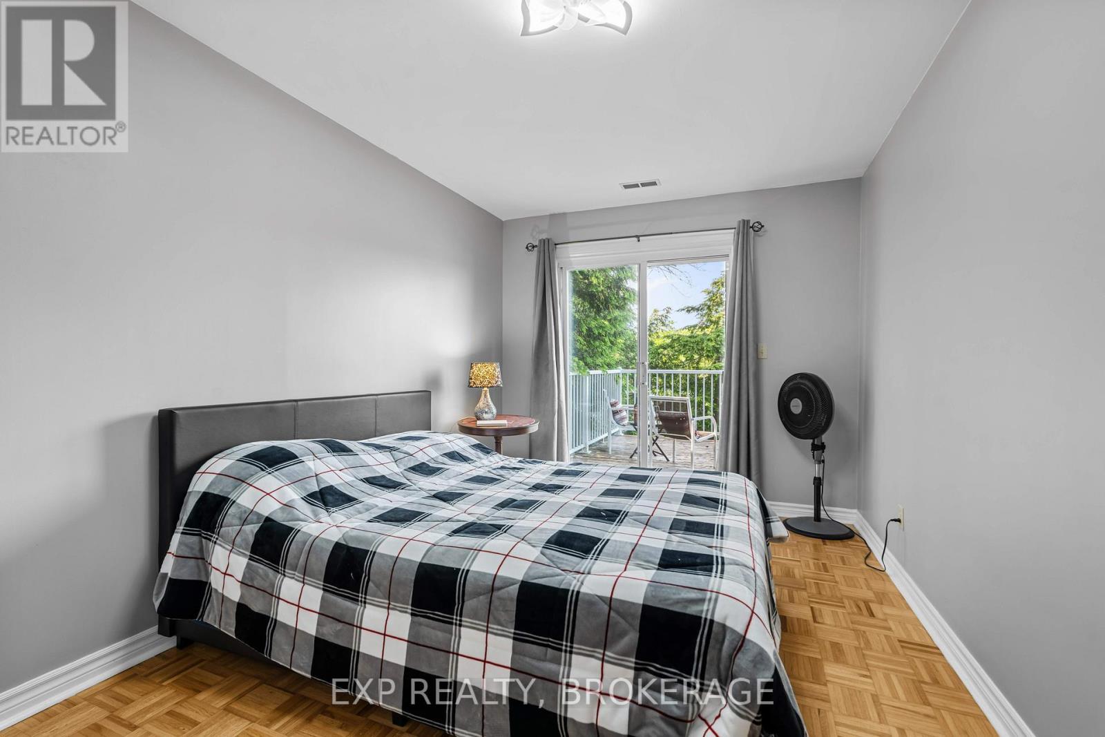 5525 Rideau Road, South Frontenac (Frontenac South), ON - Indoor Photo Showing Bedroom