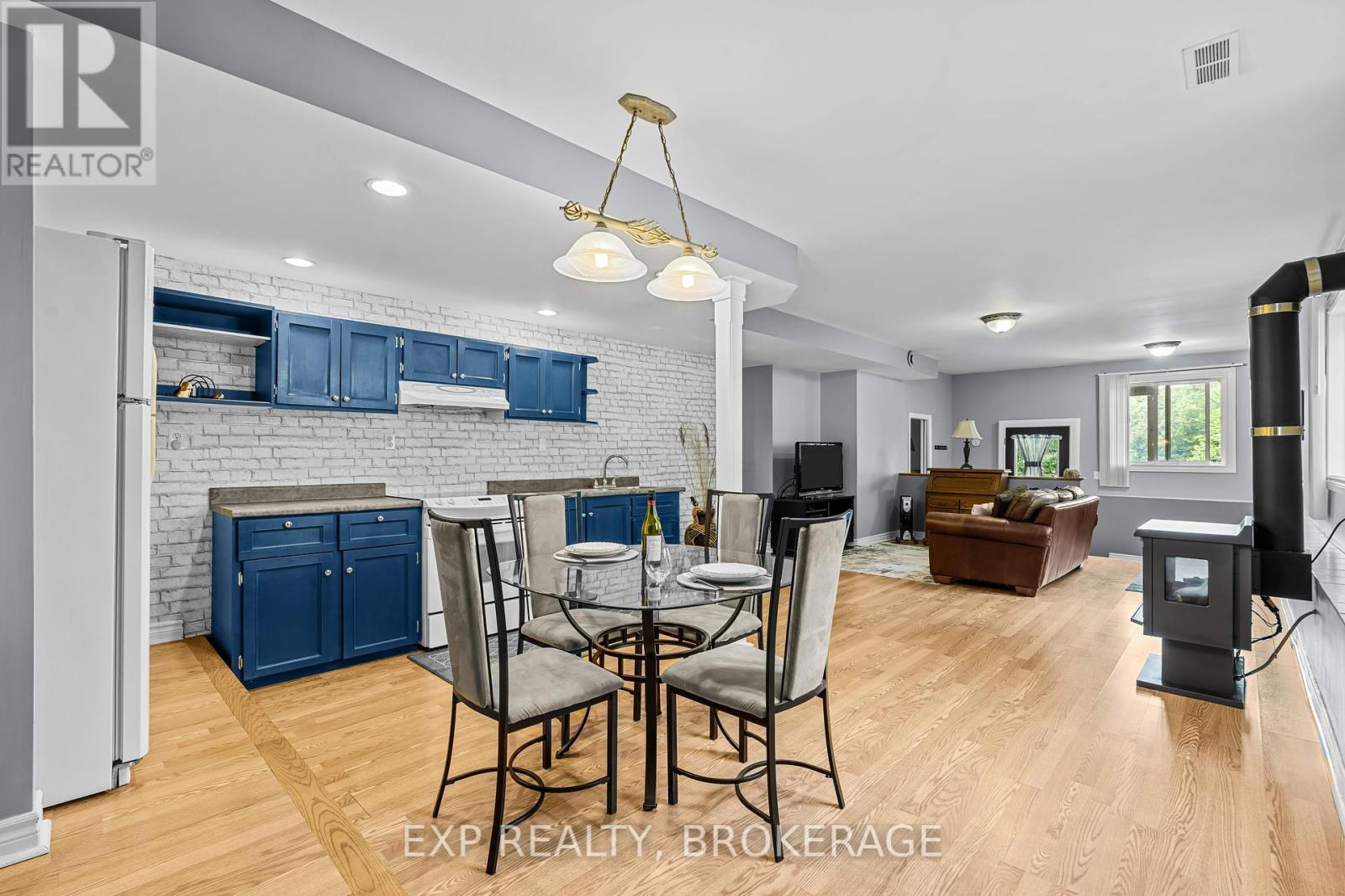 5525 Rideau Road, South Frontenac (Frontenac South), ON - Indoor