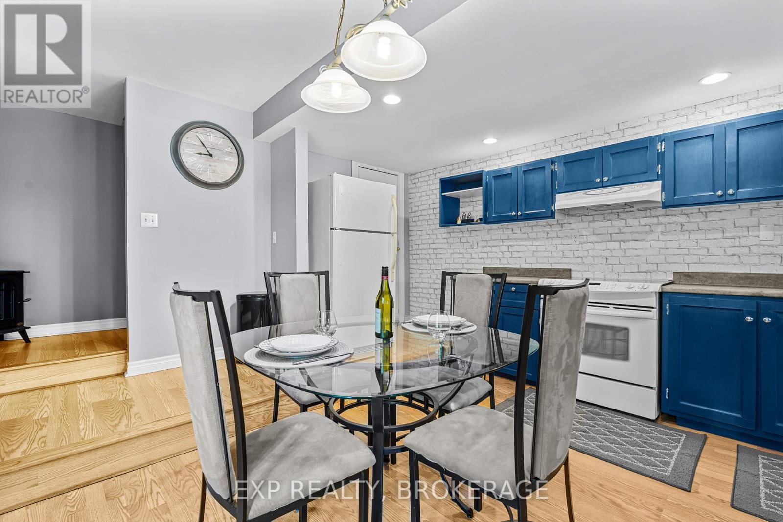 5525 Rideau Road, South Frontenac (Frontenac South), ON - Indoor Photo Showing Dining Room