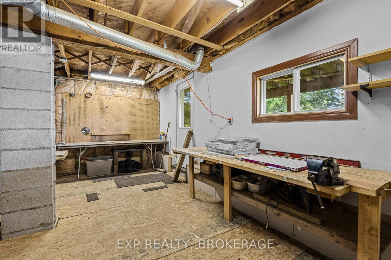 5525 Rideau Road, South Frontenac (Frontenac South), ON - Indoor Photo Showing Basement