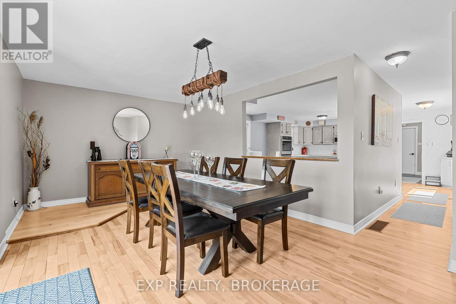 5525 Rideau Road, South Frontenac (Frontenac South), ON - Indoor Photo Showing Dining Room