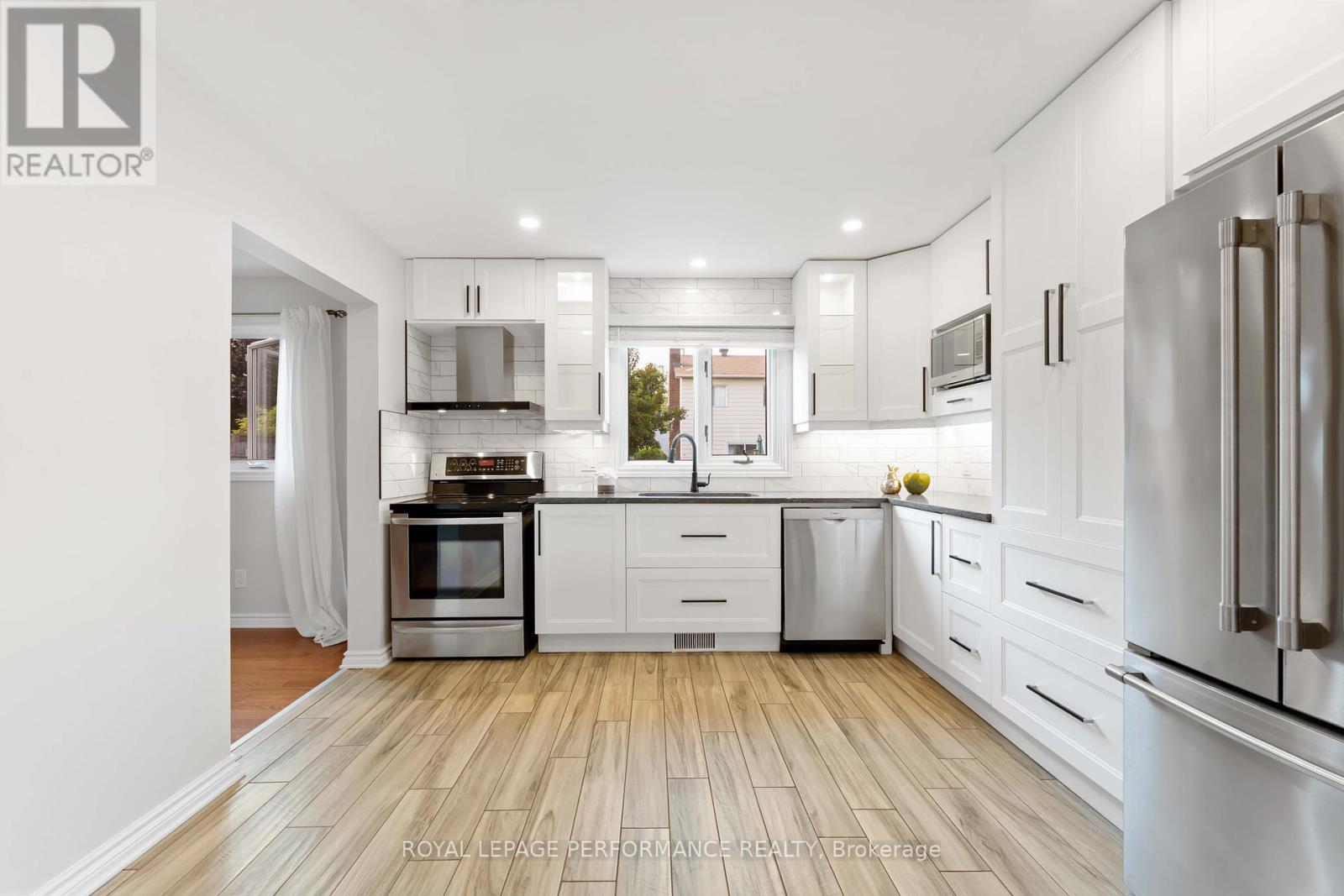 6345 Mattice Avenue N, Ottawa, ON - Indoor Photo Showing Kitchen With Stainless Steel Kitchen With Upgraded Kitchen