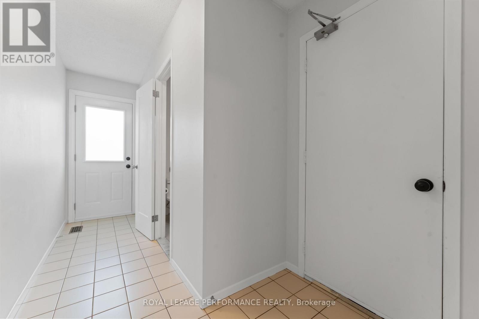6345 Mattice Avenue N, Ottawa, ON - Indoor Photo Showing Other Room