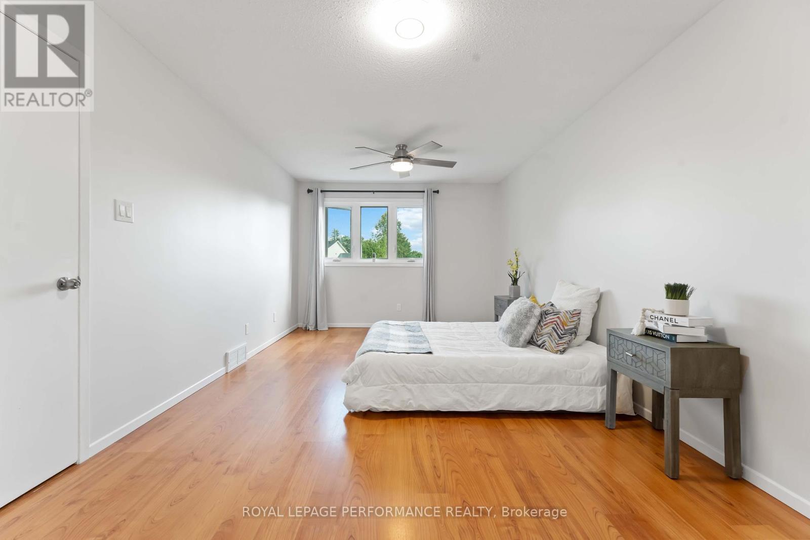 6345 Mattice Avenue N, Ottawa, ON - Indoor Photo Showing Bedroom