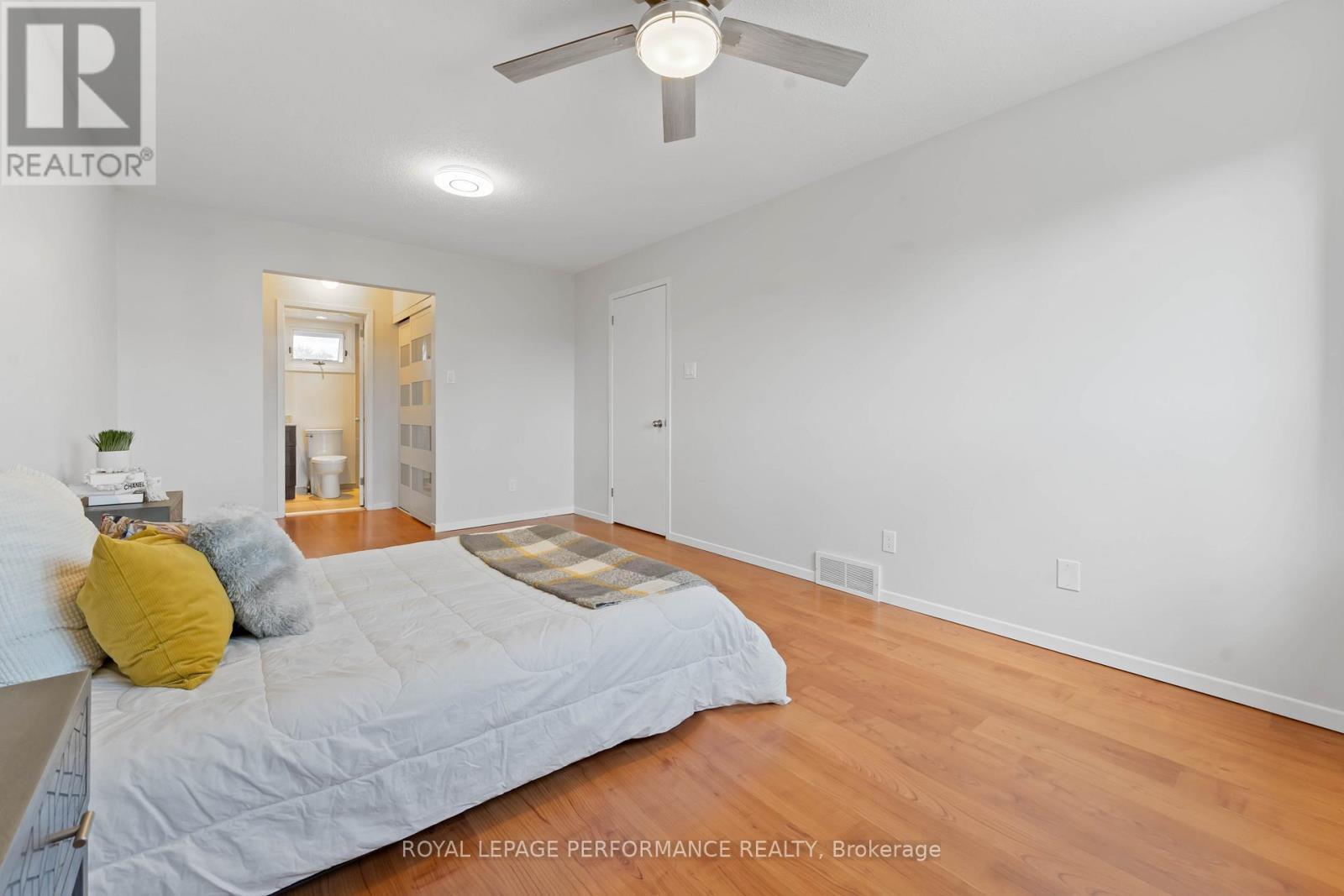 6345 Mattice Avenue N, Ottawa, ON - Indoor Photo Showing Bedroom