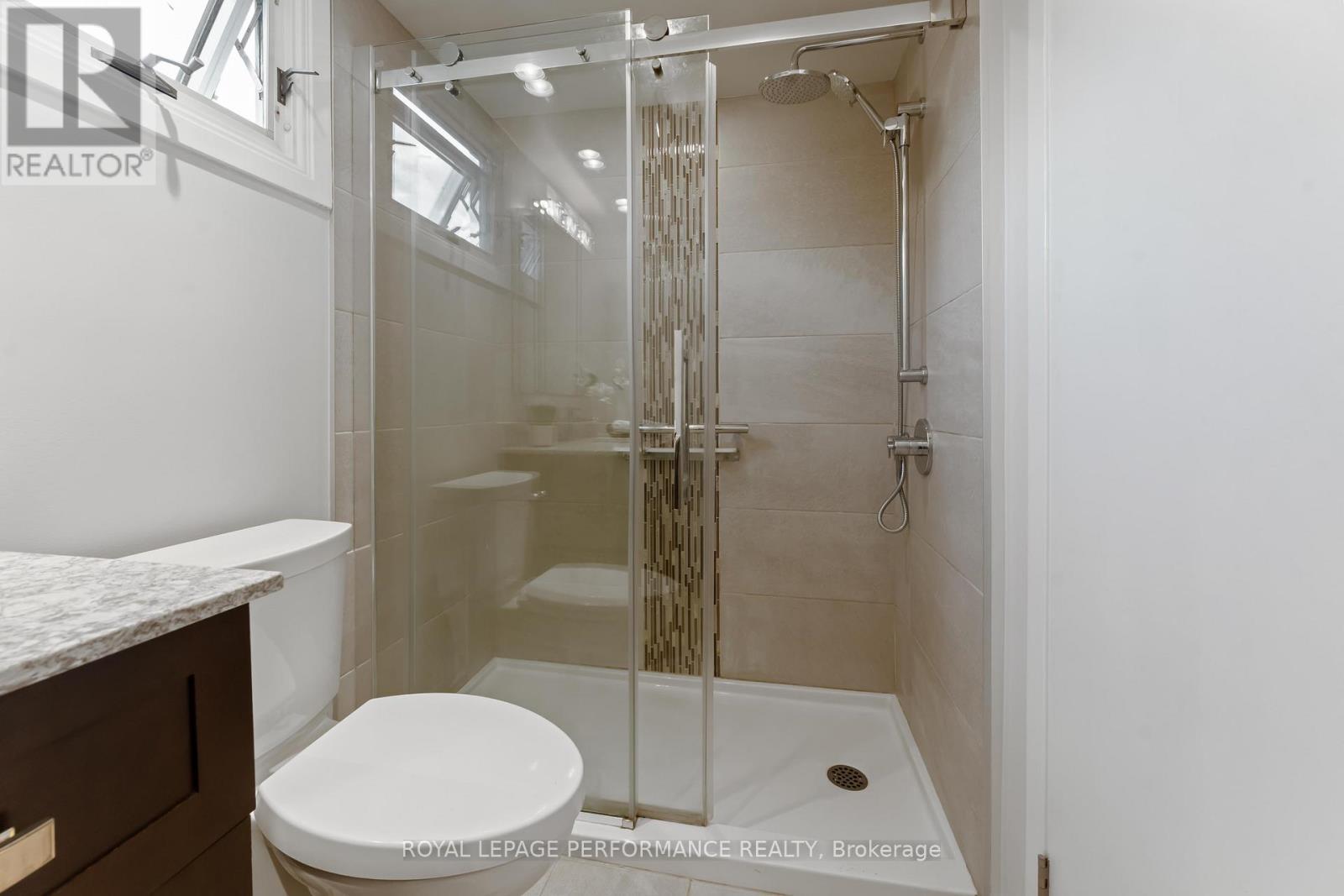 6345 Mattice Avenue N, Ottawa, ON - Indoor Photo Showing Bathroom