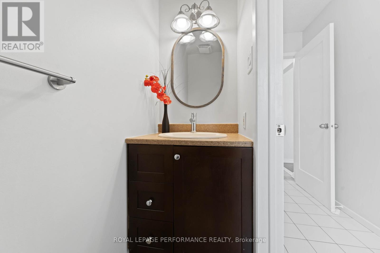 6345 Mattice Avenue N, Ottawa, ON - Indoor Photo Showing Bathroom