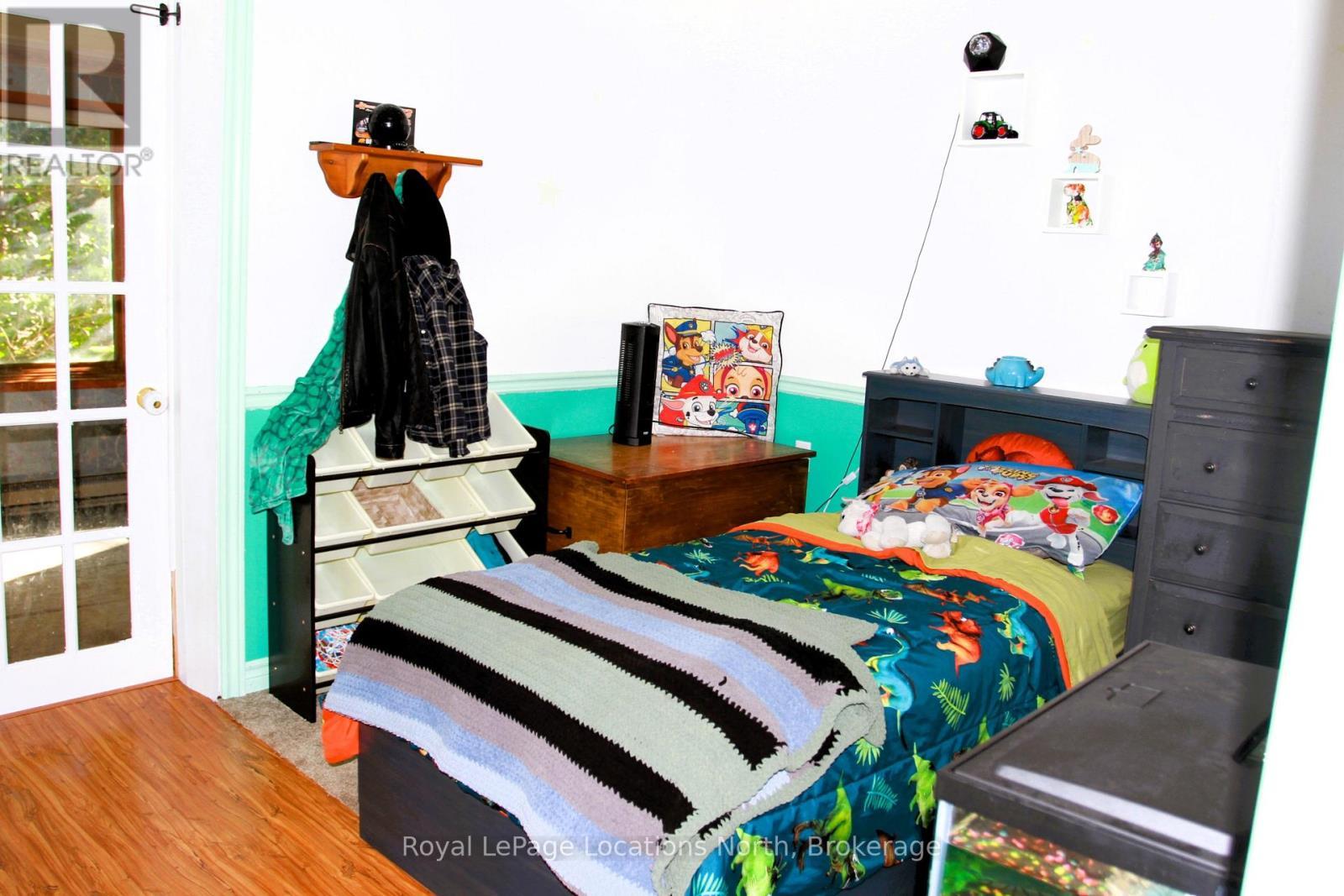 1539 6 Concession N, Clearview, ON - Indoor Photo Showing Bedroom