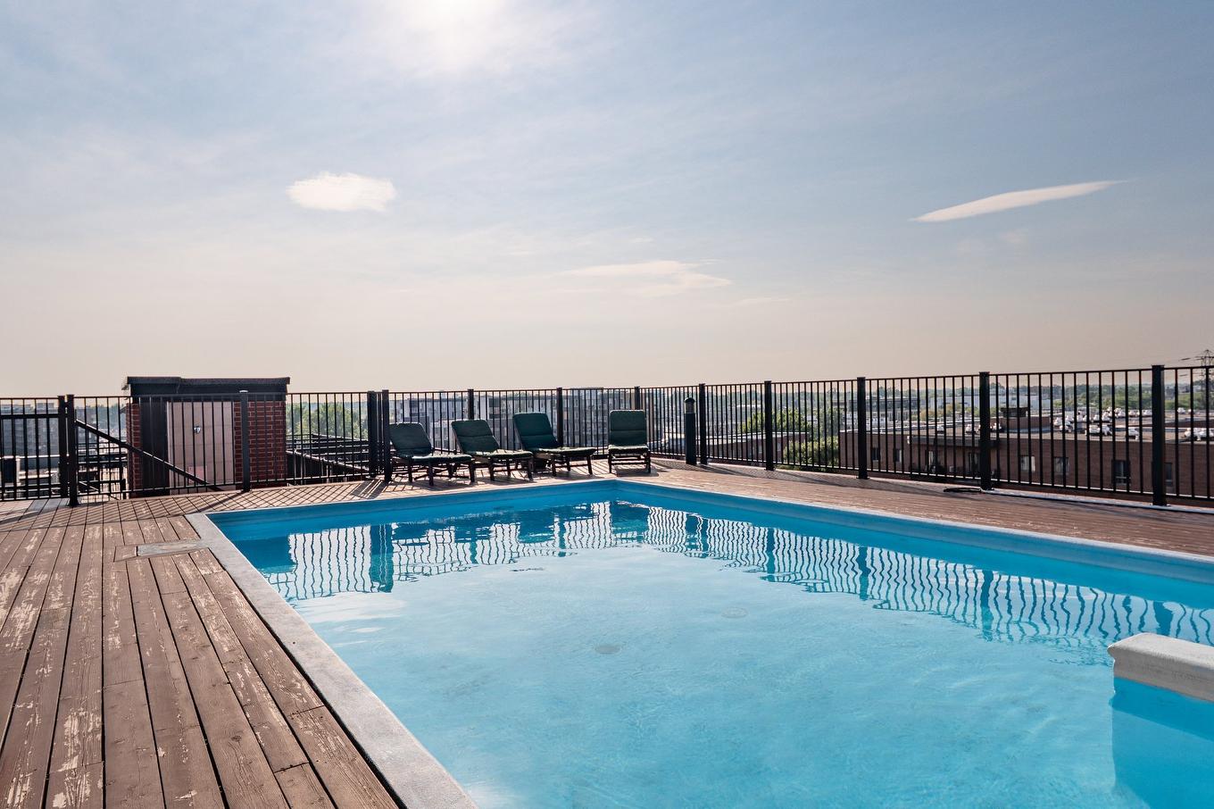 Pool - 408-4700 Boul. Henri-Bourassa O., Montréal (Saint-Laurent), QC - Outdoor