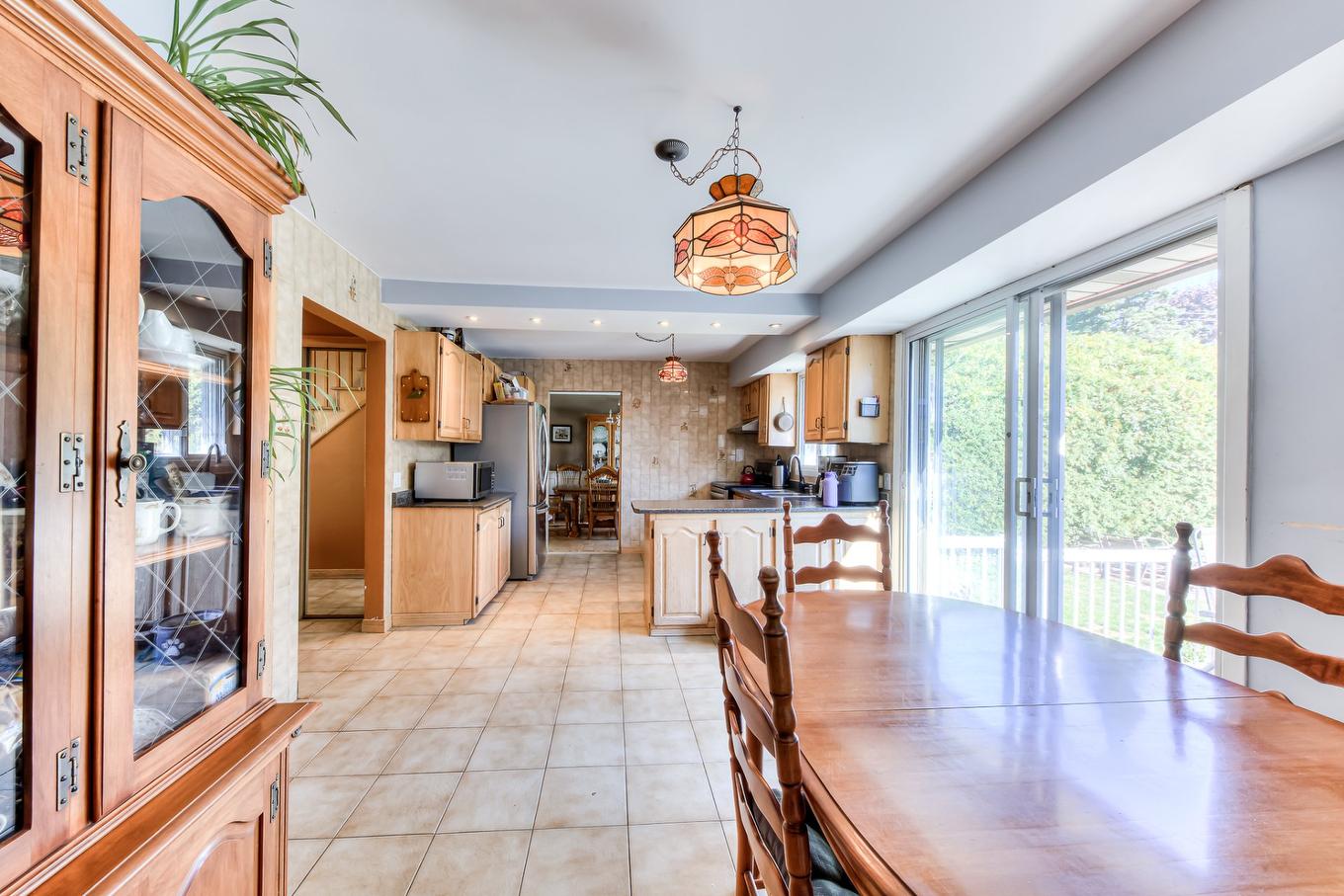 Dinette - 20 Rue Réginald-Brown, Kirkland, QC - Indoor Photo Showing Dining Room