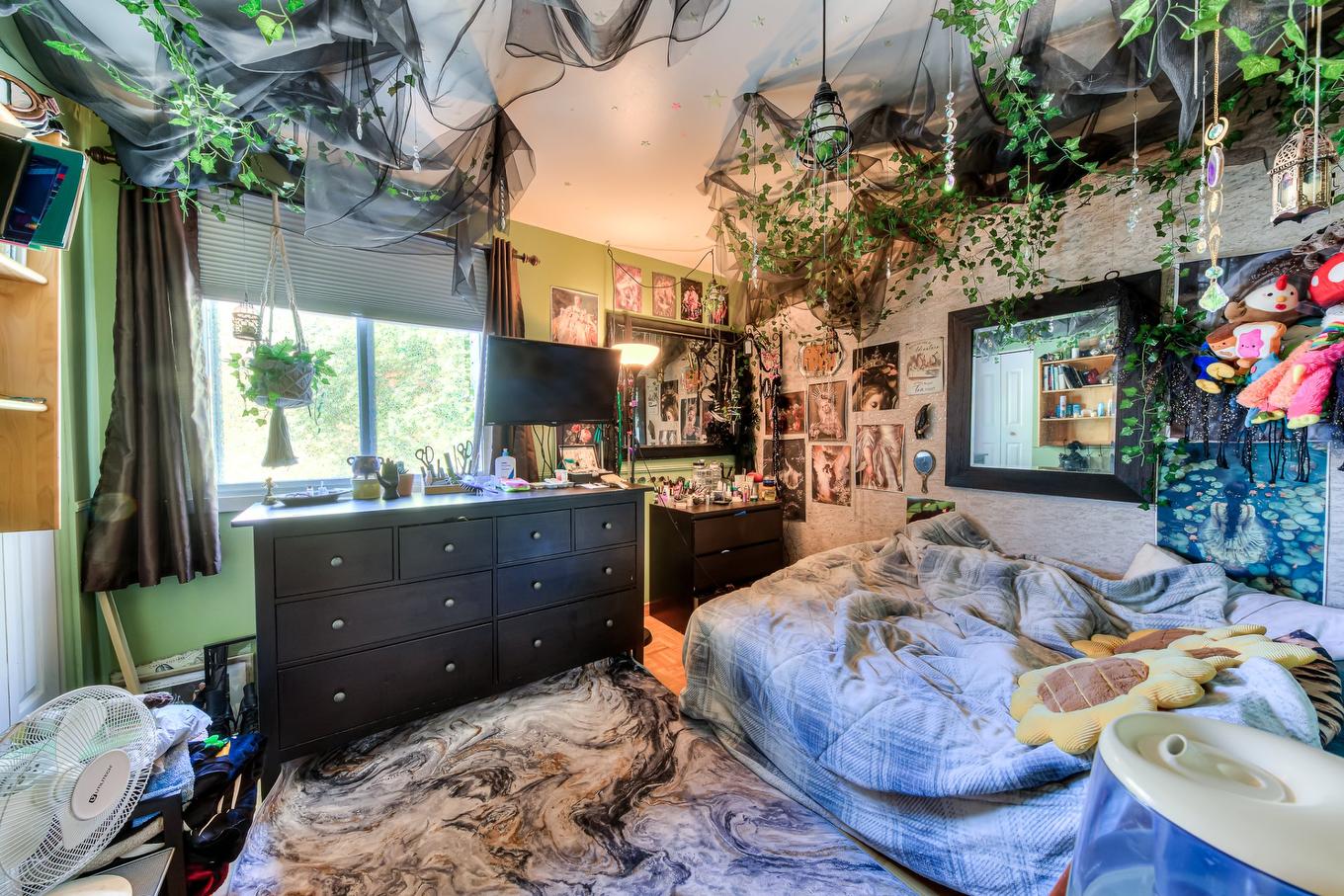 Bedroom - 20 Rue Réginald-Brown, Kirkland, QC - Indoor Photo Showing Bedroom