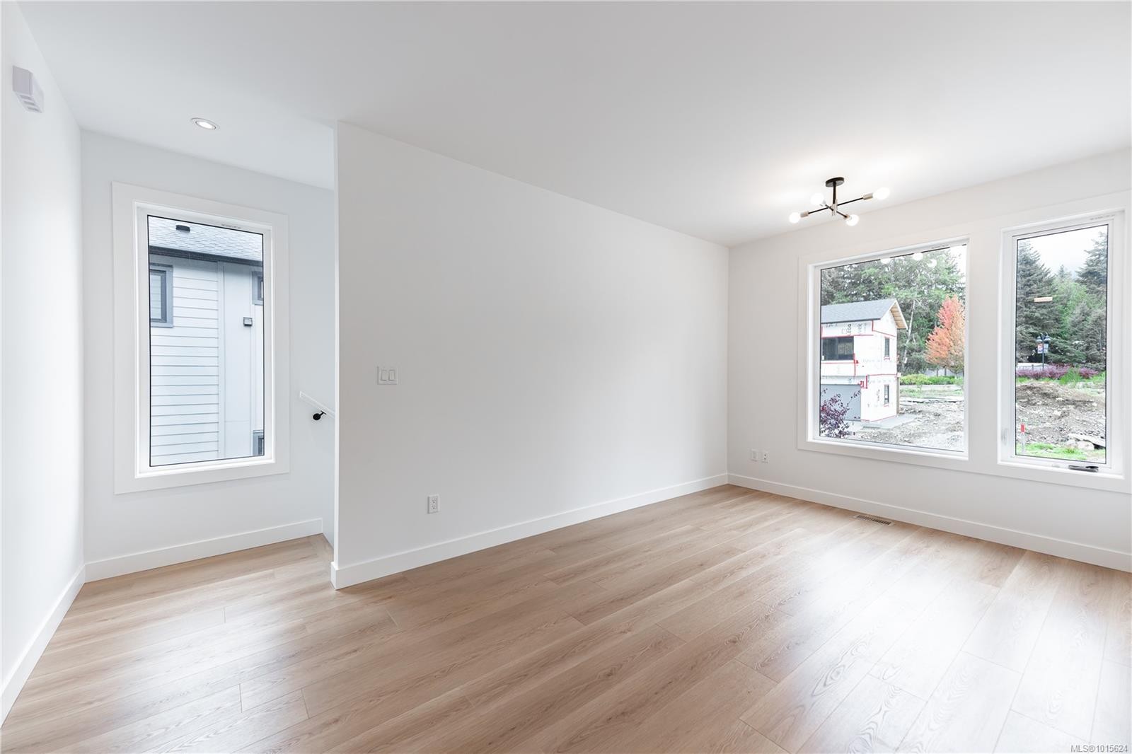 110 Plante Cres, Lake Cowichan, BC - Indoor Photo Showing Other Room