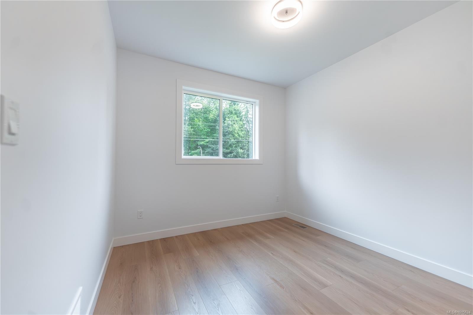 110 Plante Cres, Lake Cowichan, BC - Indoor Photo Showing Other Room