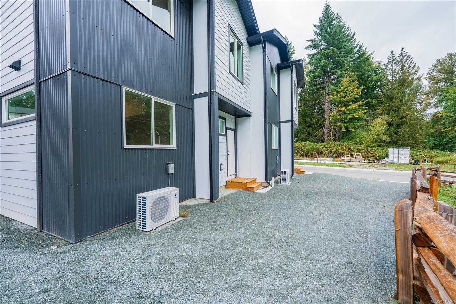 110 Plante Cres, Lake Cowichan, BC - Outdoor With Exterior