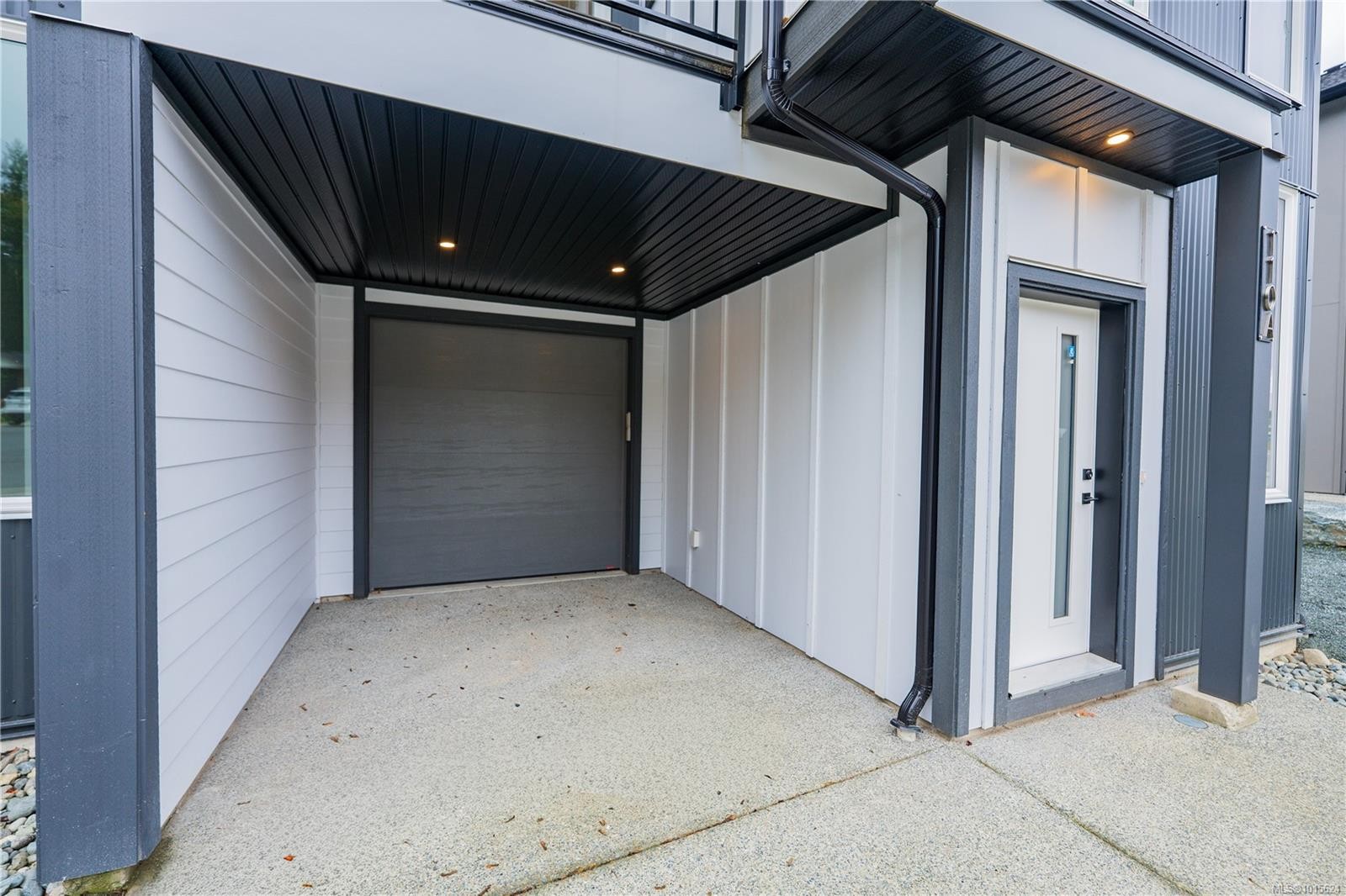 110 Plante Cres, Lake Cowichan, BC - Outdoor With Exterior