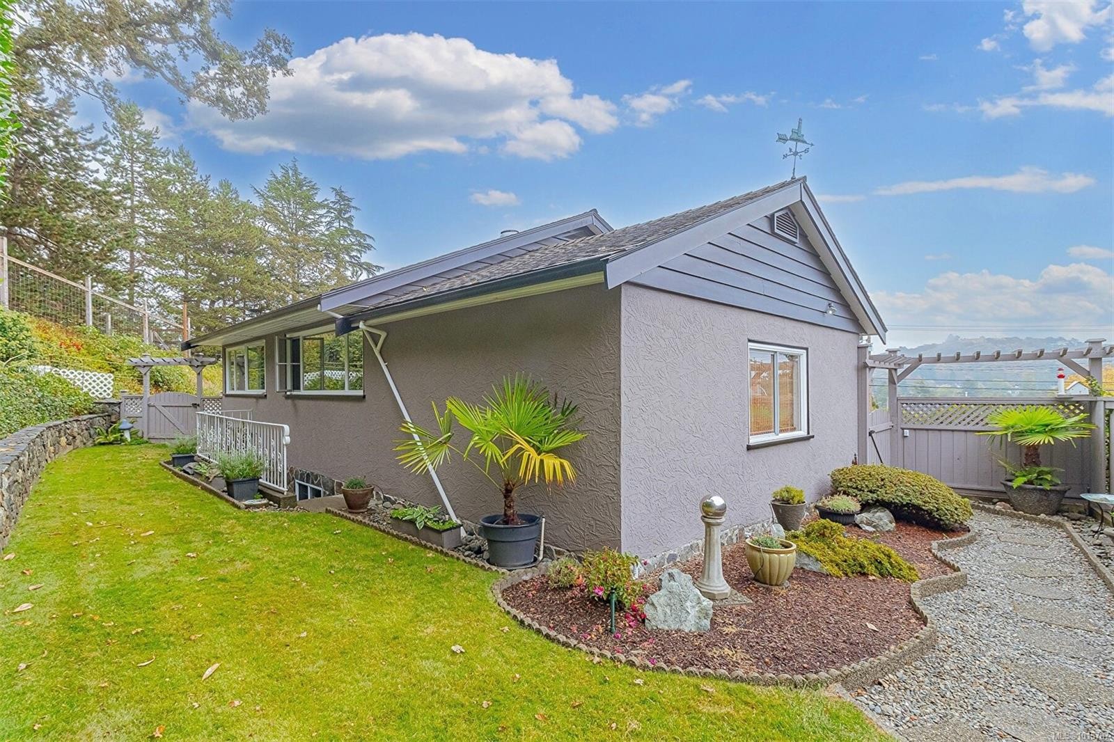 3572 Cedar Hill Rd, Saanich, BC