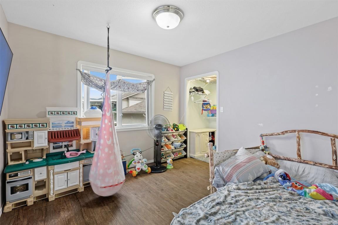 360 Juniper Street, Chase, BC - Indoor Photo Showing Bedroom