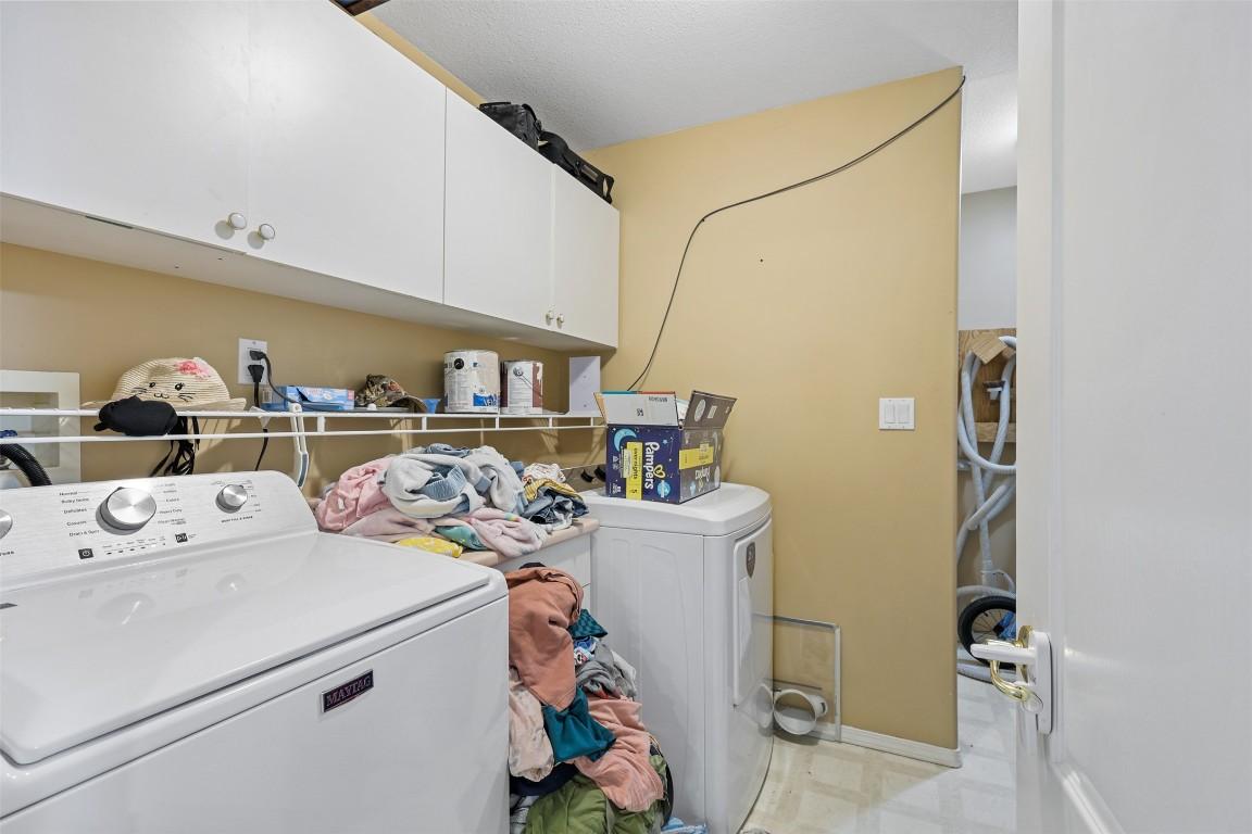 360 Juniper Street, Chase, BC - Indoor Photo Showing Laundry Room