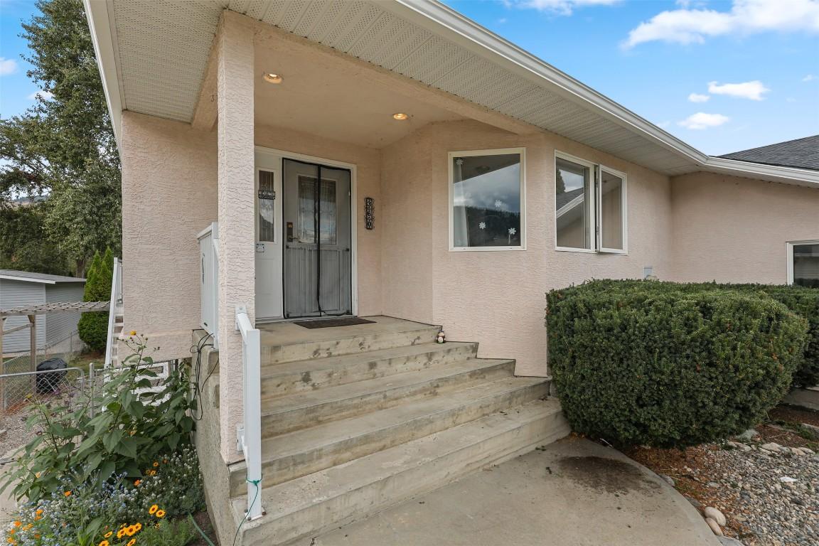 360 Juniper Street, Chase, BC - Outdoor