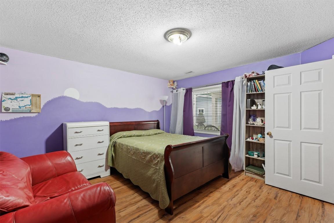 360 Juniper Street, Chase, BC - Indoor Photo Showing Bedroom
