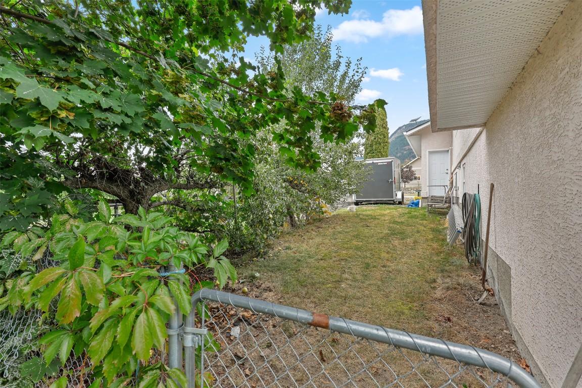 360 Juniper Street, Chase, BC - Outdoor