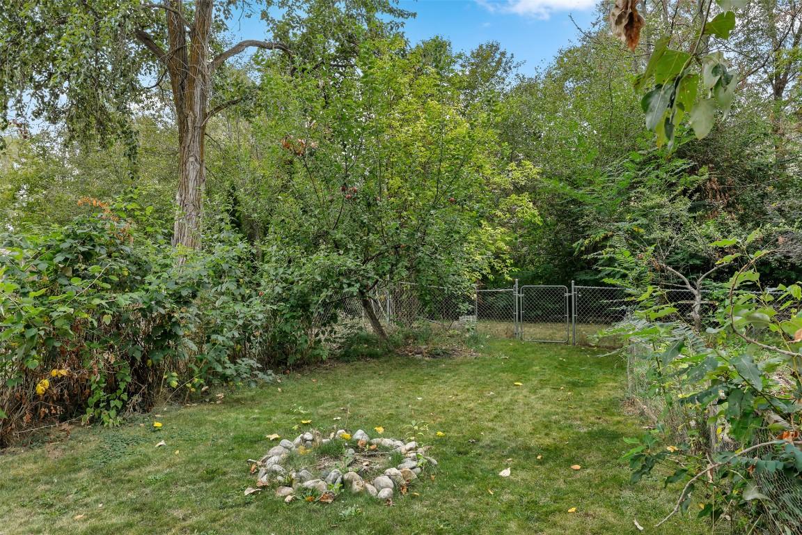 360 Juniper Street, Chase, BC - Outdoor