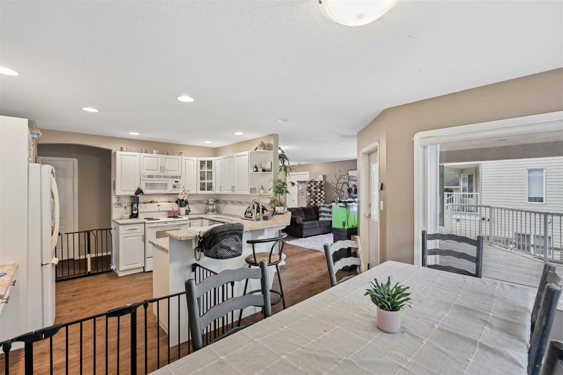 360 Juniper Street, Chase, BC - Indoor Photo Showing Dining Room