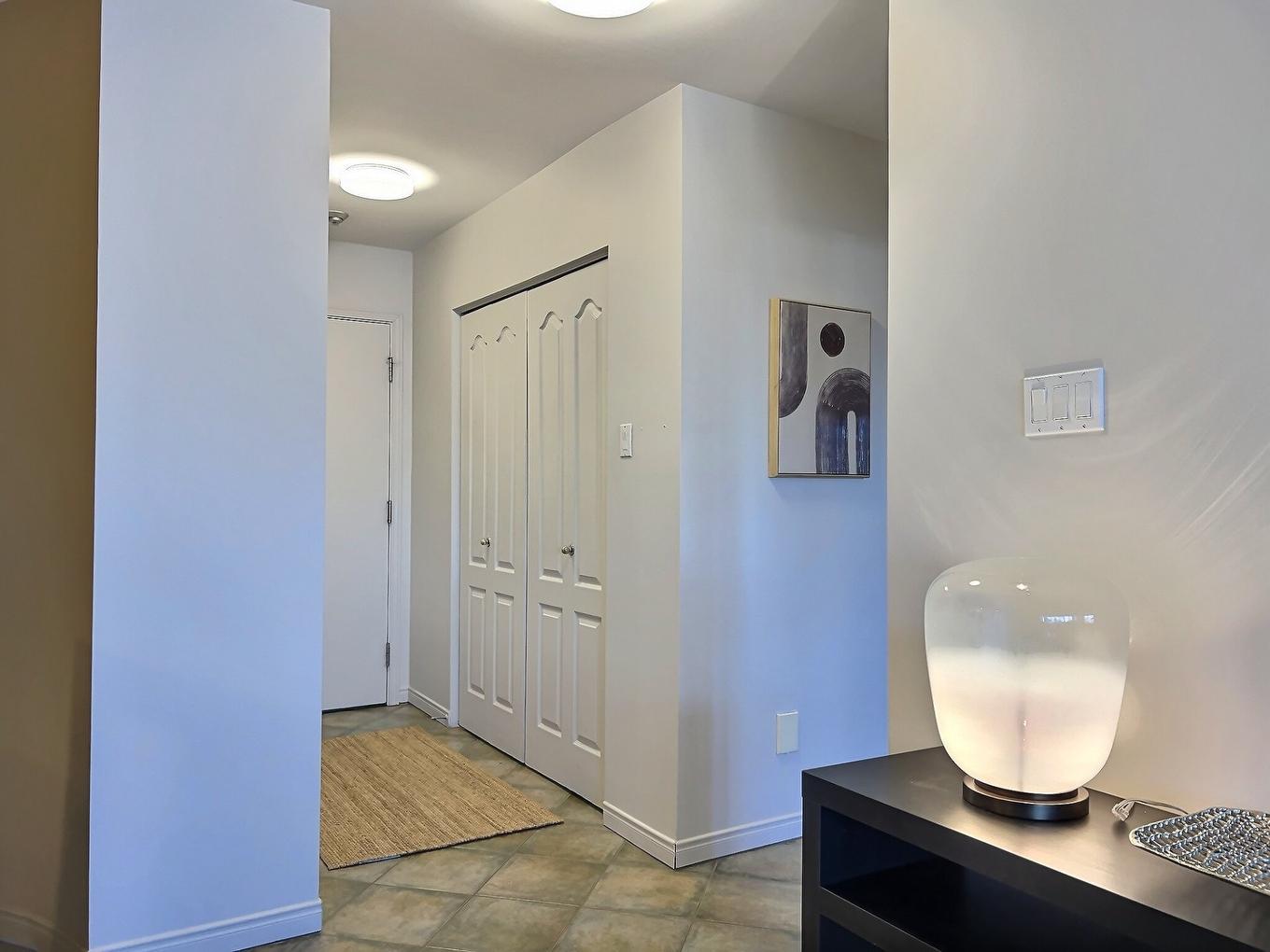 Hall d'entrée/Vestibule - 109-100 Boul. J.-S.-Archambault, Terrebonne (Terrebonne), QC - Indoor