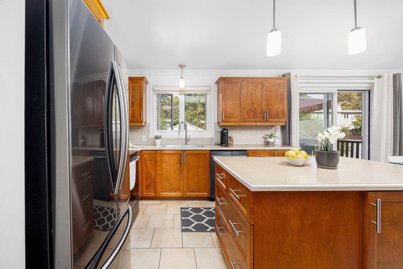 Kitchen - 447 Boul. Samson, Laval (Sainte-Dorothée), QC - Indoor Photo Showing Kitchen