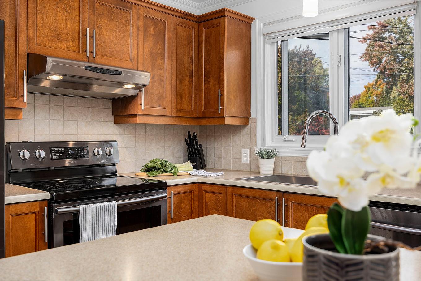 Kitchen - 447 Boul. Samson, Laval (Sainte-Dorothée), QC - Indoor Photo Showing Kitchen