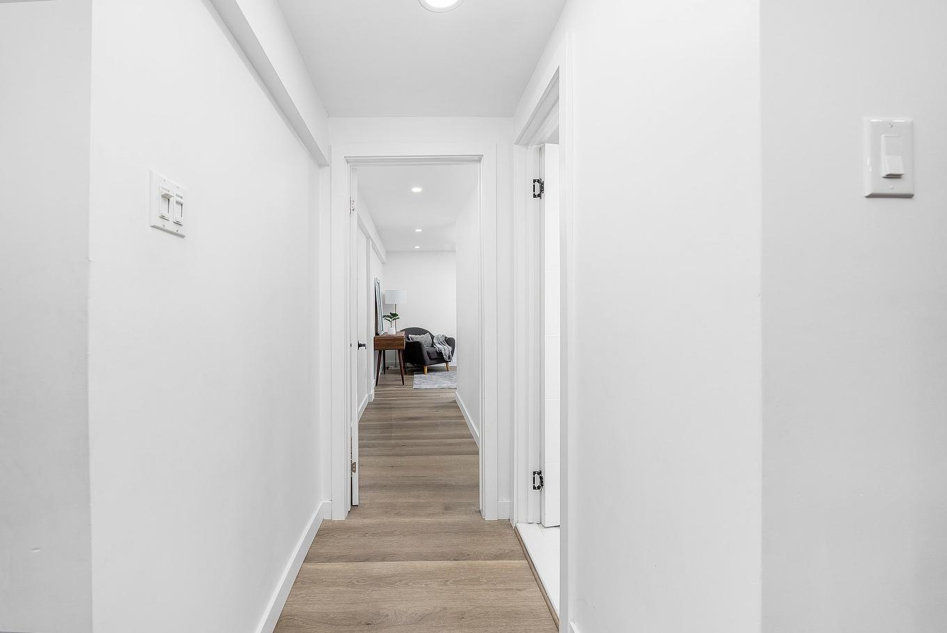 Passageway - 447 Boul. Samson, Laval (Sainte-Dorothée), QC - Indoor Photo Showing Other Room