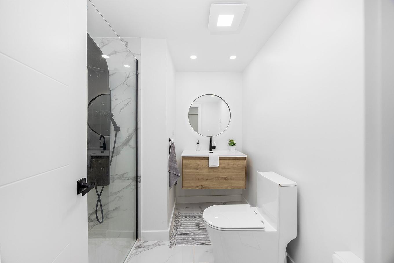 Bathroom - 447 Boul. Samson, Laval (Sainte-Dorothée), QC - Indoor Photo Showing Bathroom