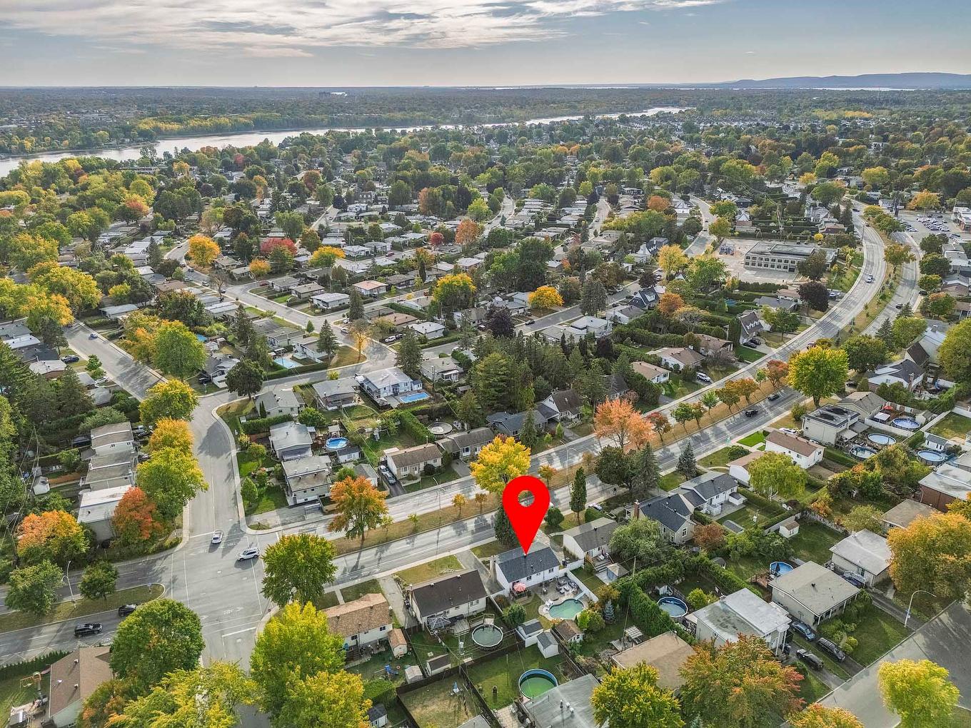 Aerial photo - 447 Boul. Samson, Laval (Sainte-Dorothée), QC - Outdoor With View