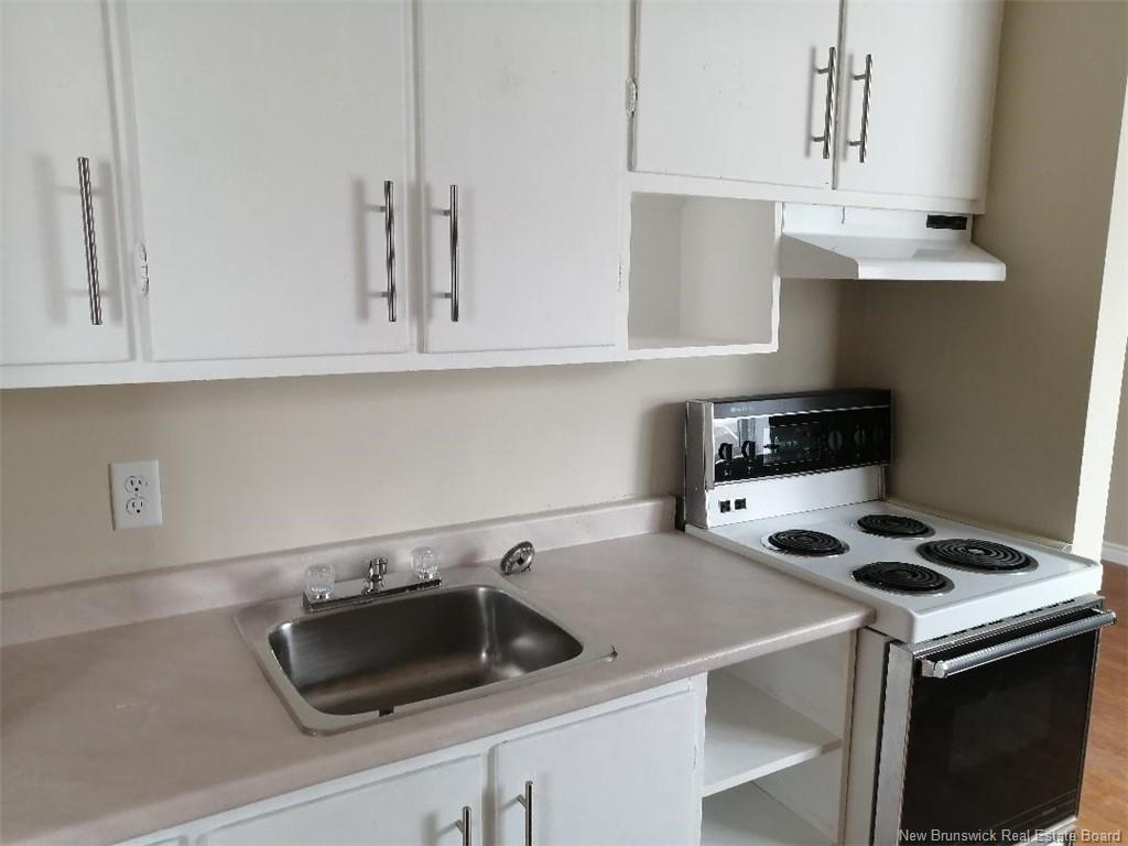 10 & 15 Lindsay St, Bathurst, NB