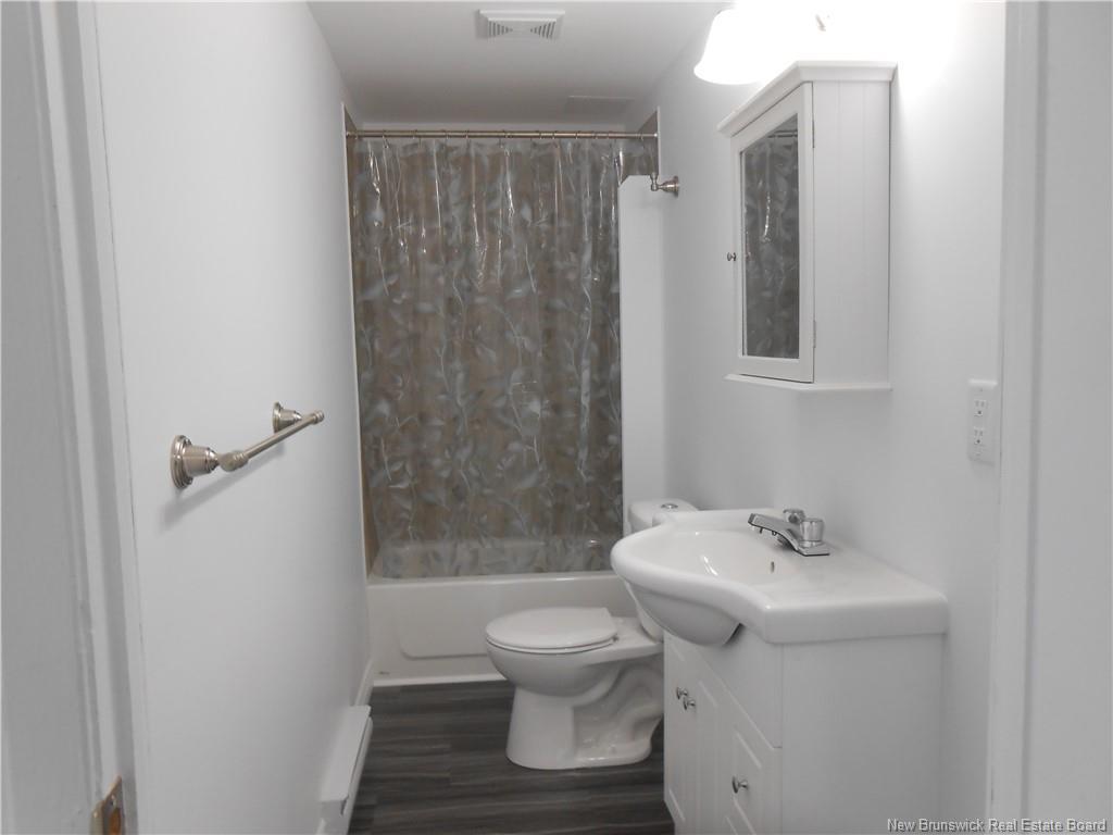 10 & 15 Lindsay St, Bathurst, NB