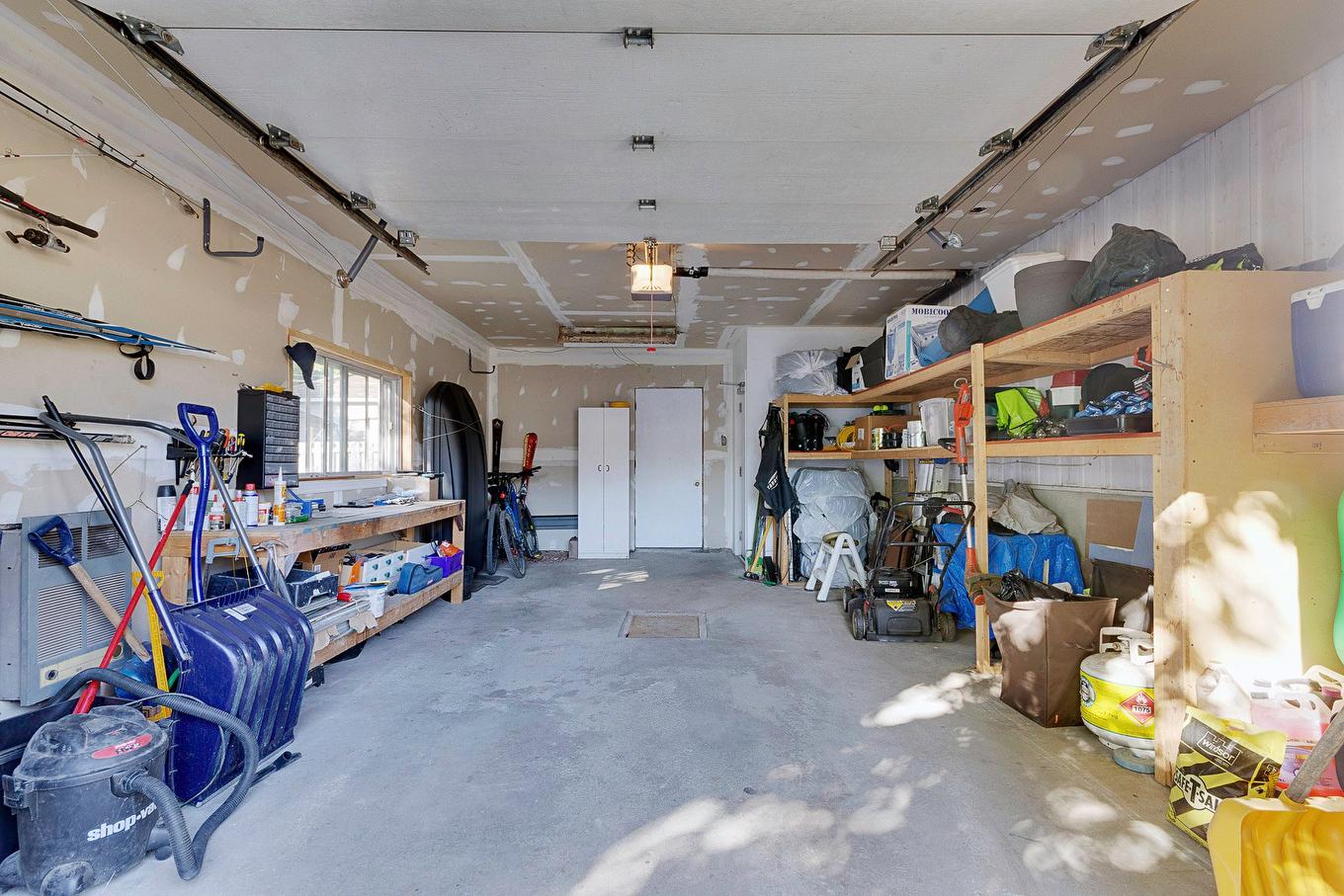 Garage - 1680 Rue Paquin, Terrebonne (Terrebonne), QC - Indoor Photo Showing Garage