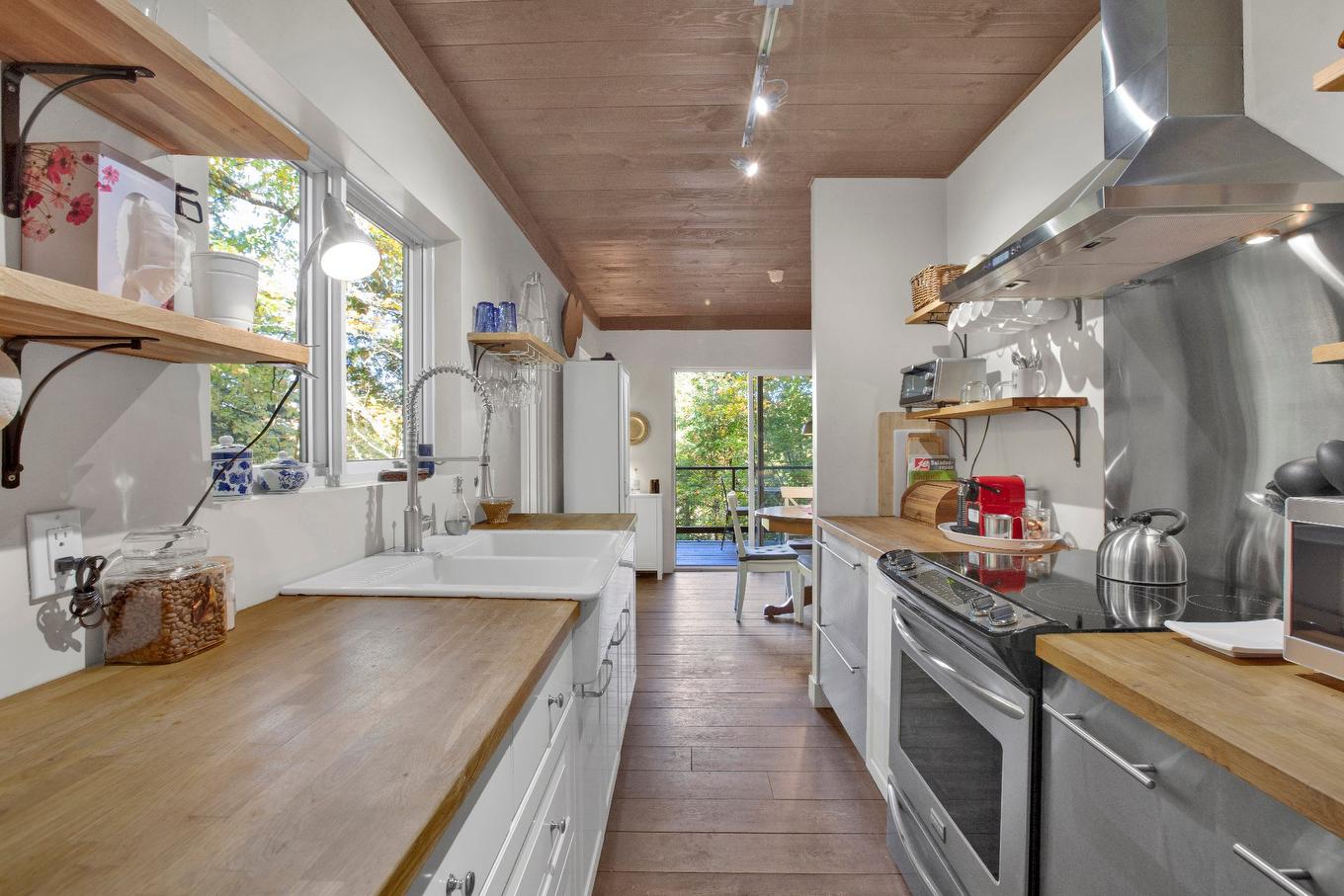 Cuisine - 511 Ch. Du Lac-Vincent, Shawinigan, QC - Indoor Photo Showing Kitchen With Double Sink