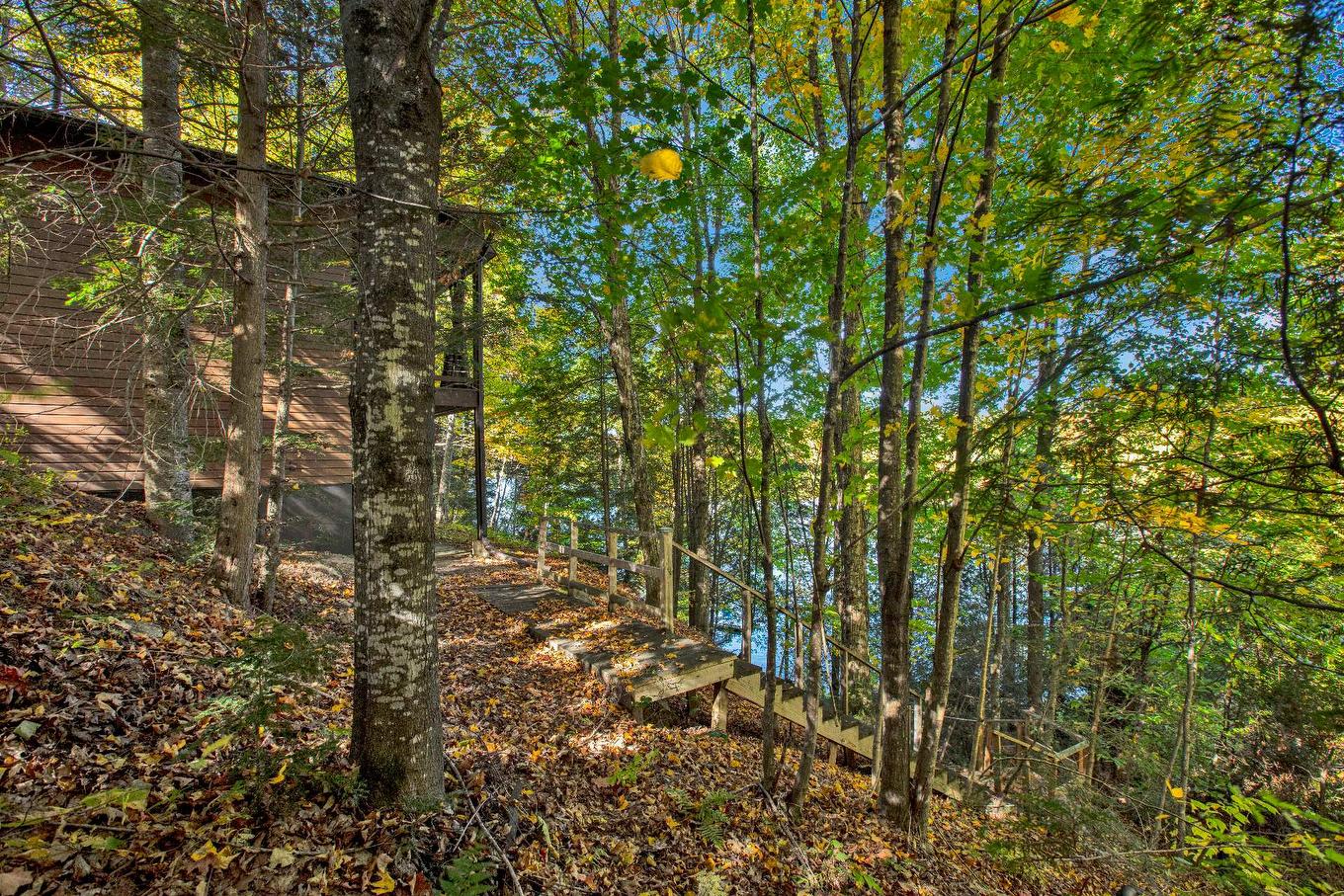 Escalier - 511 Ch. Du Lac-Vincent, Shawinigan, QC - Outdoor With View