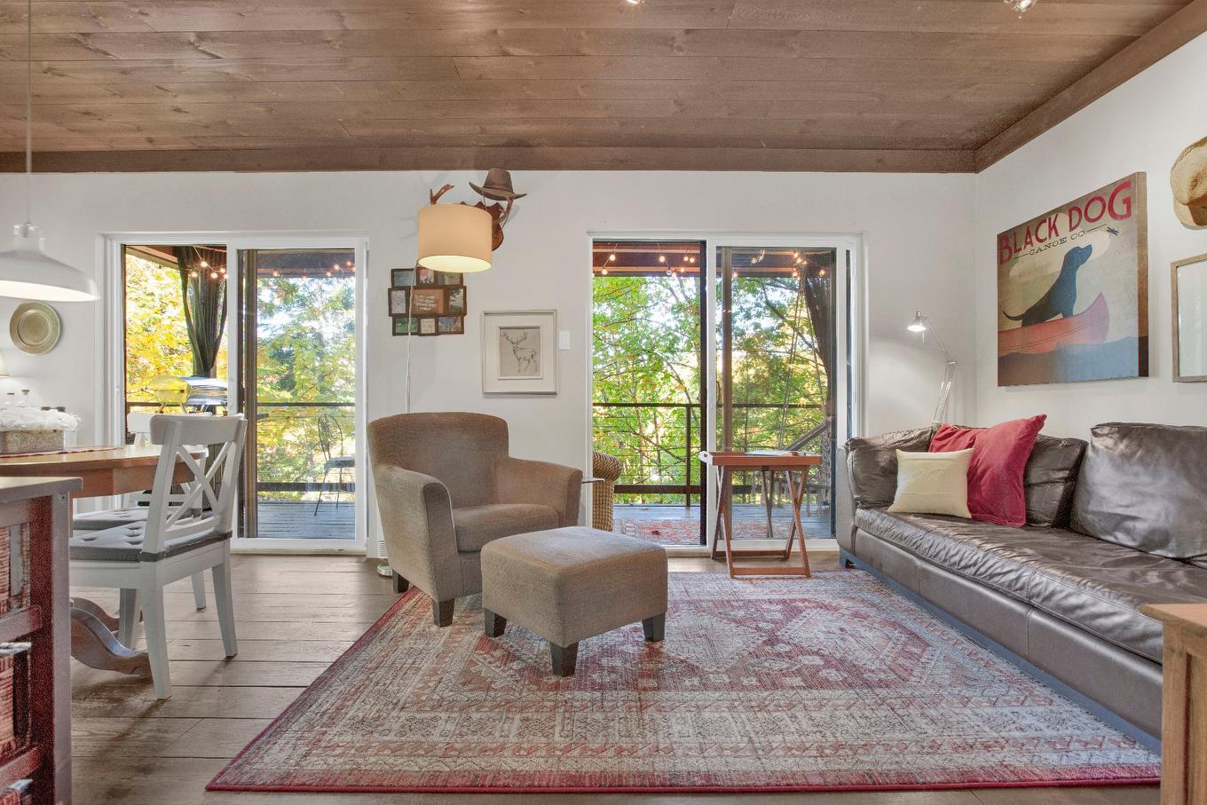 Salon - 511 Ch. Du Lac-Vincent, Shawinigan, QC - Indoor Photo Showing Living Room