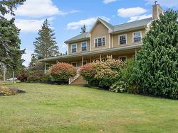 19 Foxberry Hill Glen Haven, NS B3Z 2V7