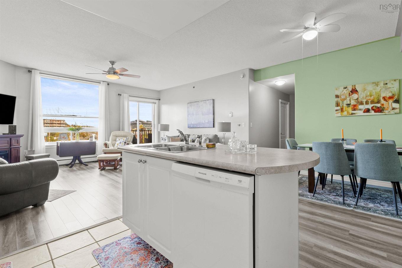 307 10 Regency Park Drive, Halifax, NS