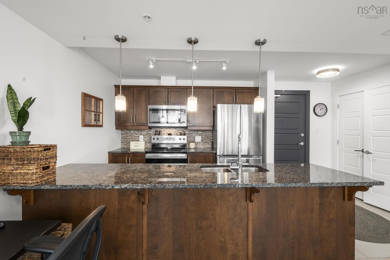 607 31 Kings Wharf Place, Dartmouth, NS