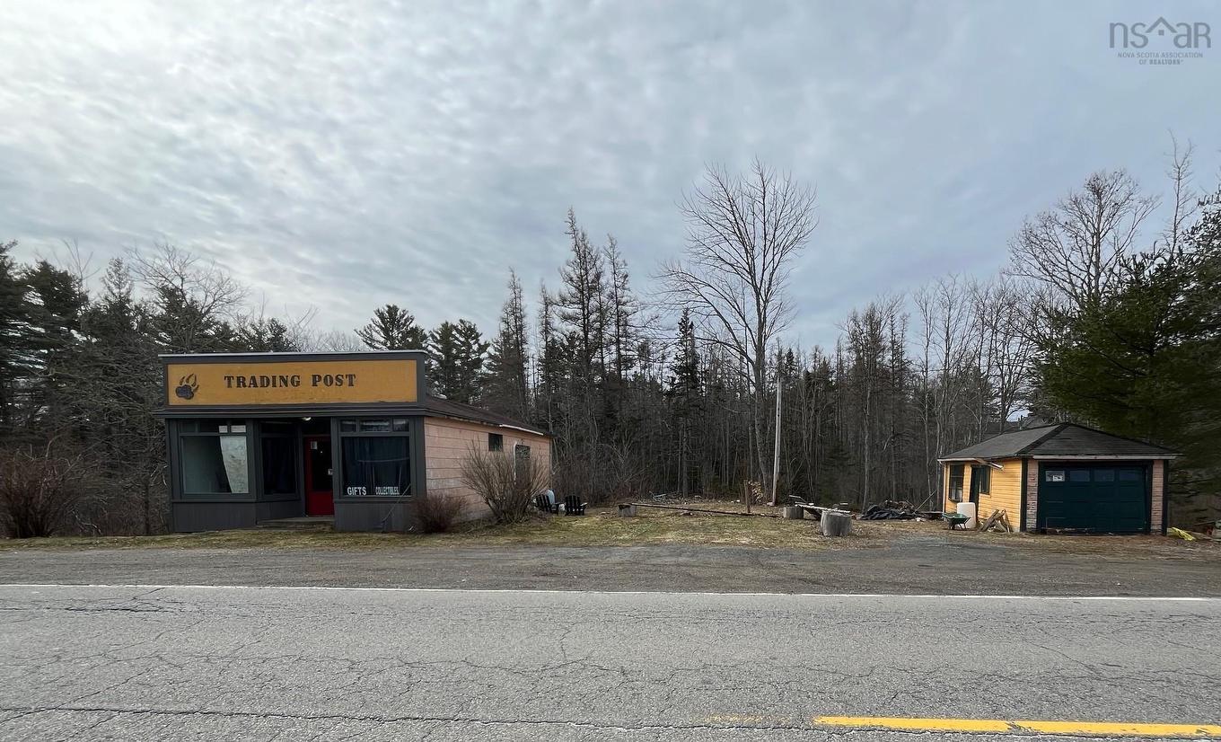 11799 Highway 8, Kempt, NS