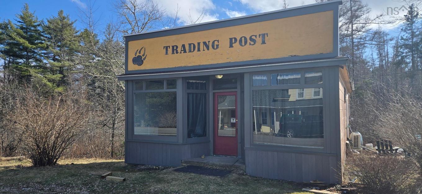 11799 Highway 8, Kempt, NS